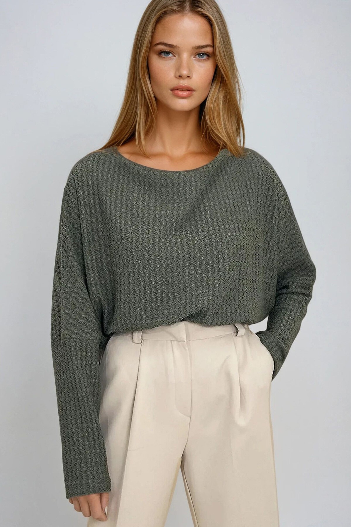 Haki Degaje Yaka Geniş Kesim Örme Bluz