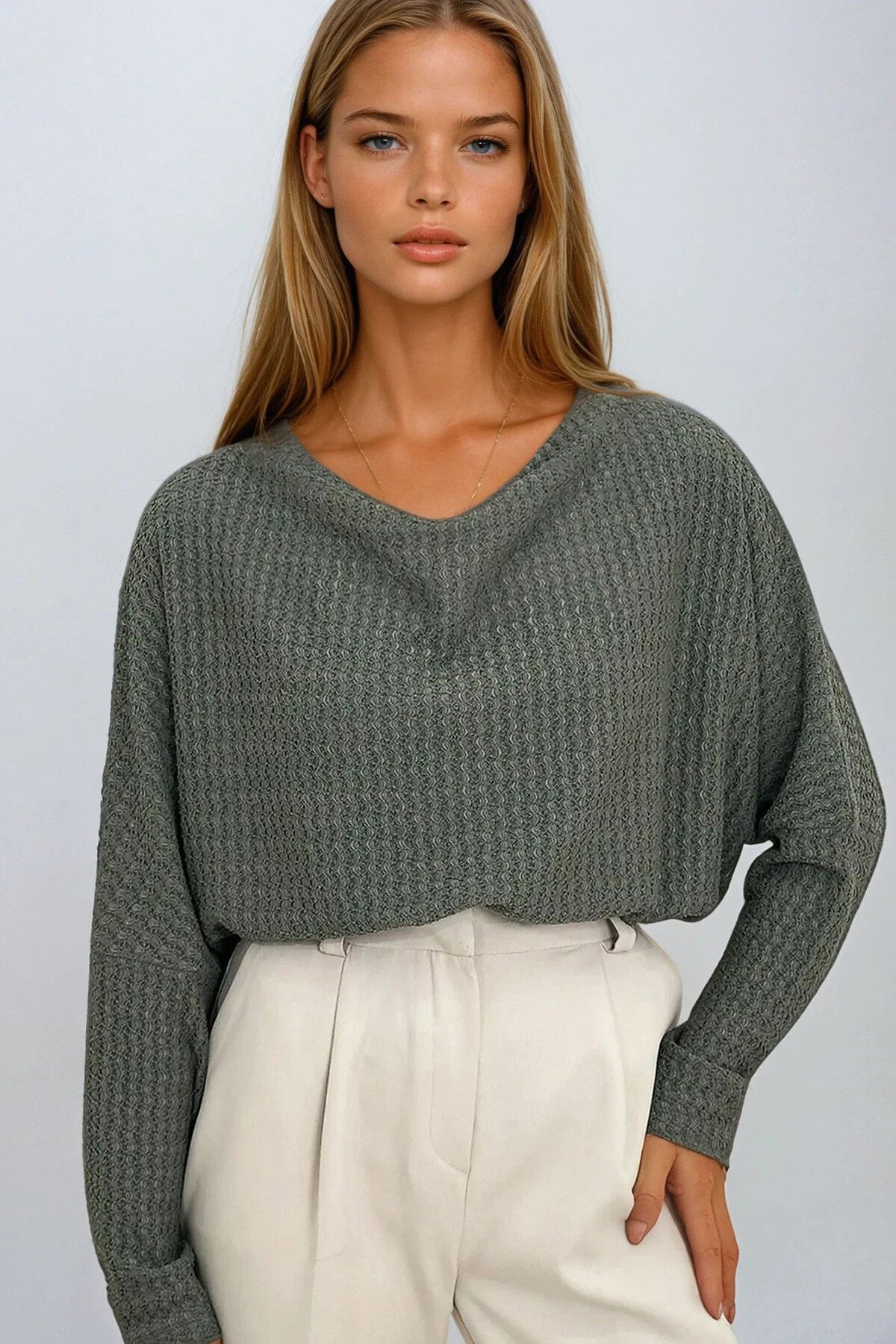 Haki Degaje Yaka Geniş Kesim Örme Bluz