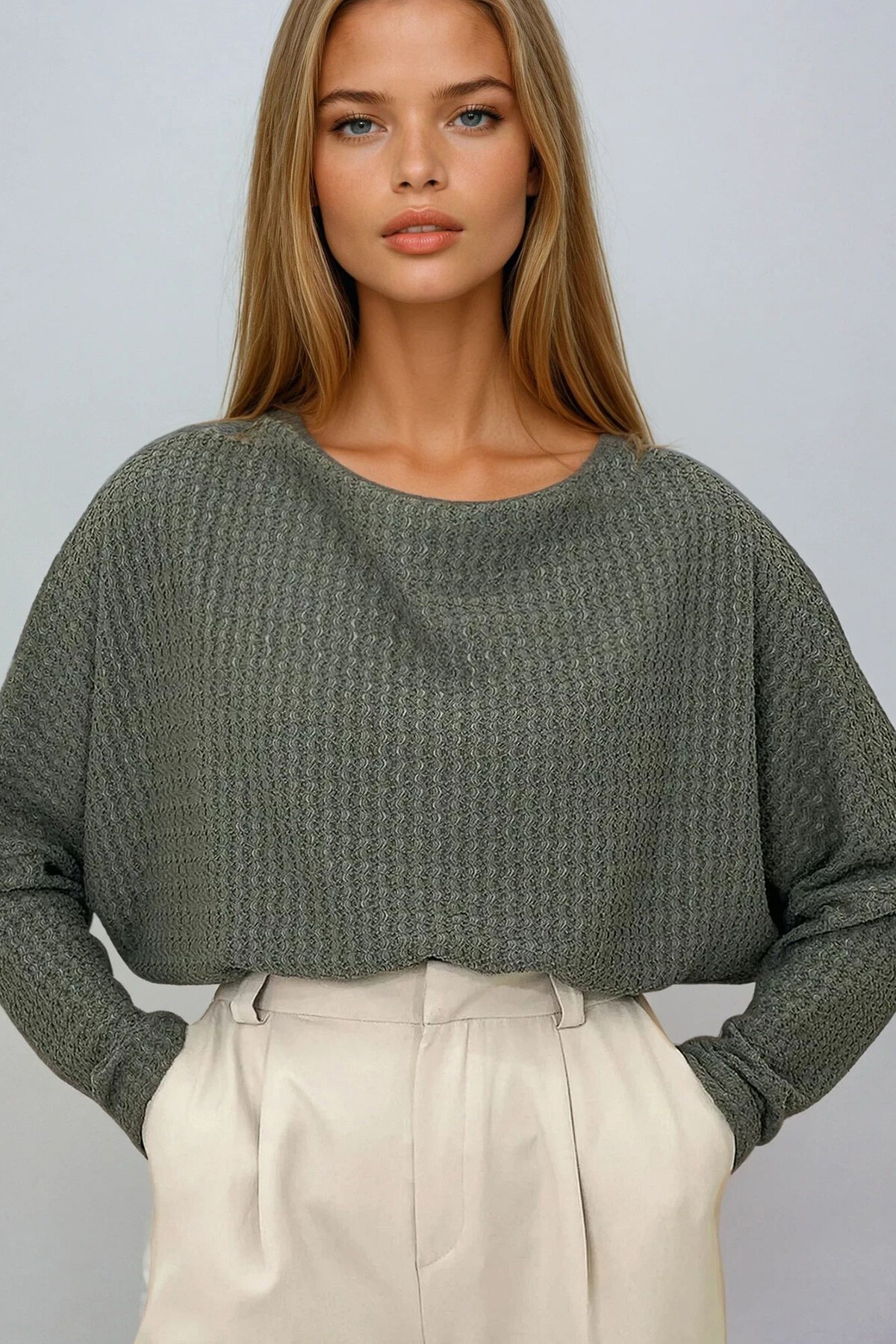 Haki Degaje Yaka Geniş Kesim Örme Bluz