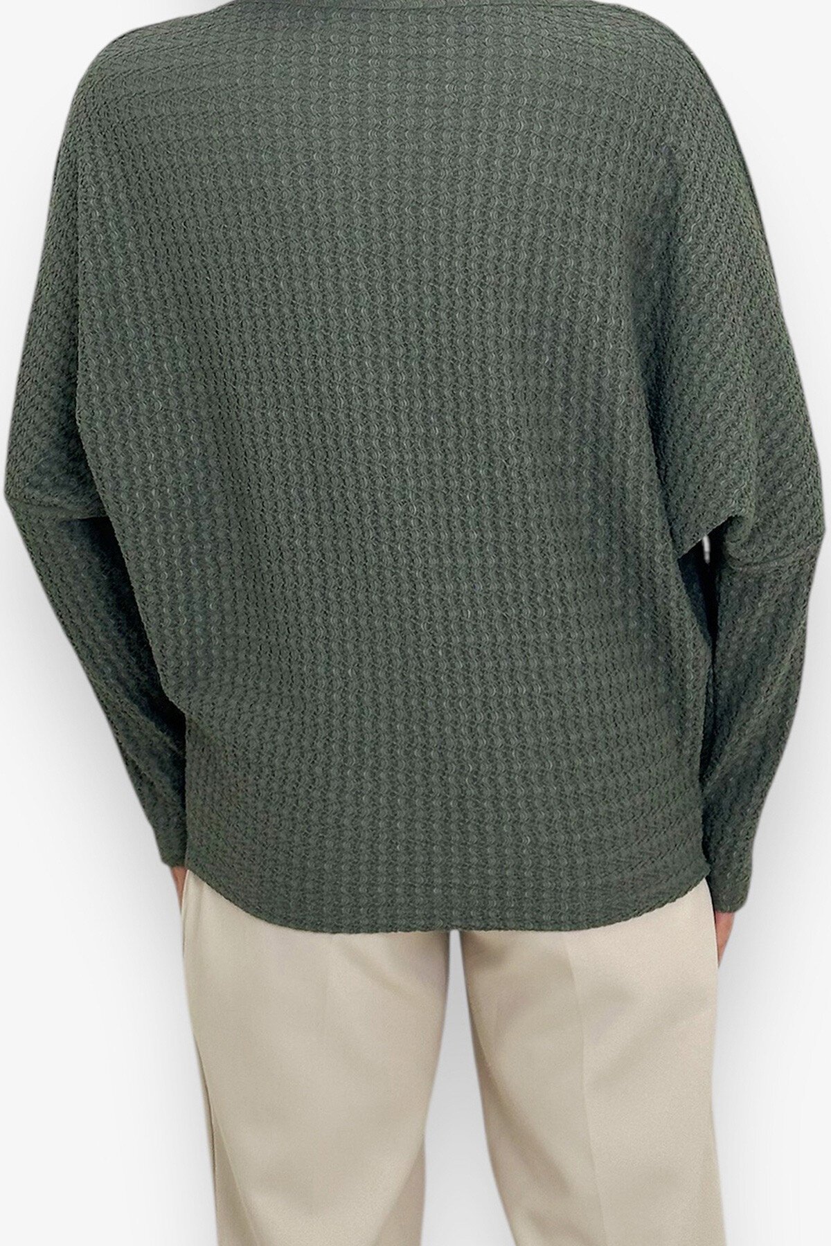 Haki Degaje Yaka Geniş Kesim Örme Bluz