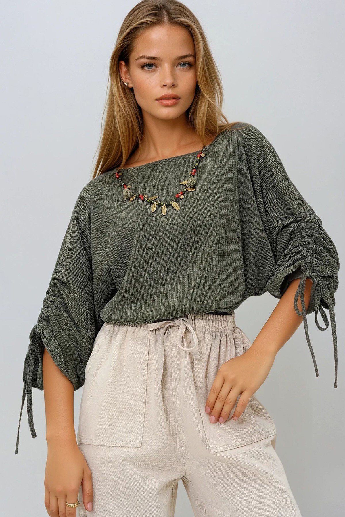 Haki Kayık Yaka Kolları Büzgü Ve Bağlama Detaylı Örme Krep Bluz