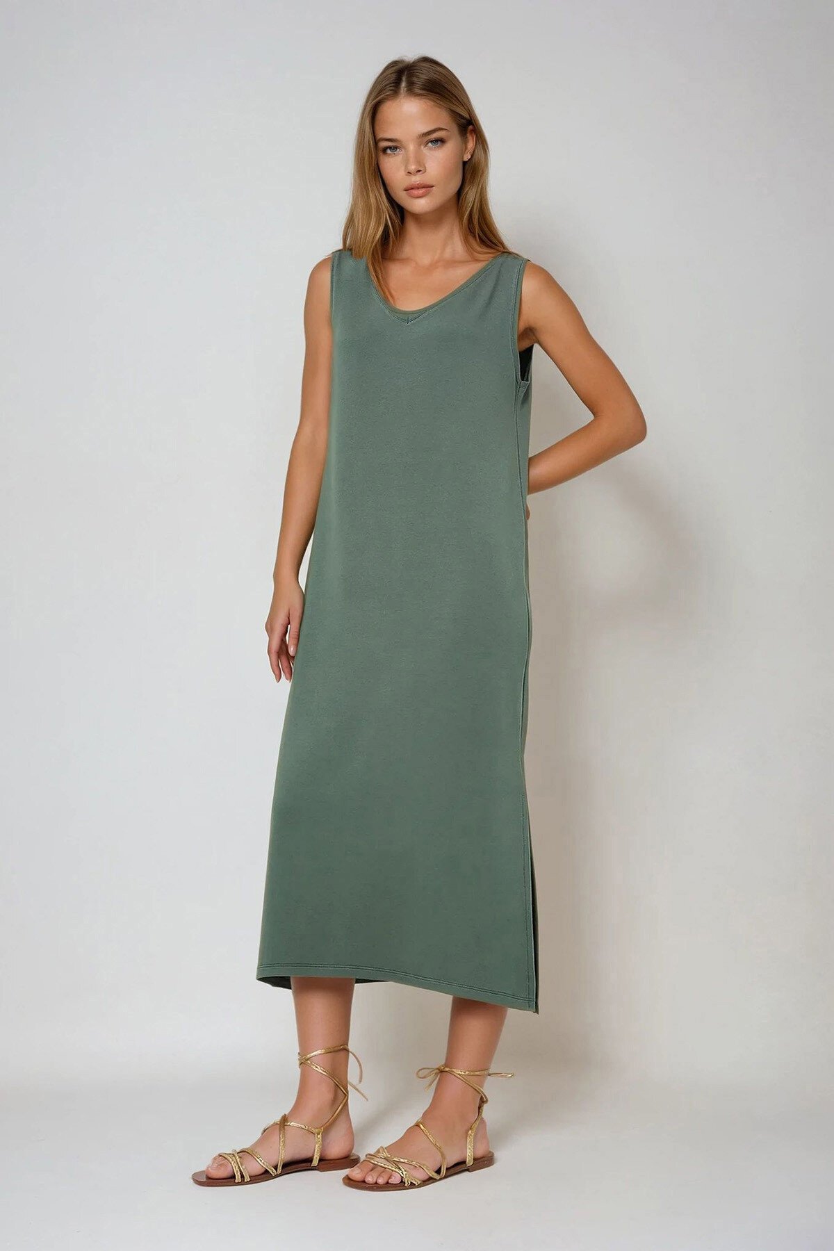 Haki Ön Arka V Yaka Kalın Askılı Yırtmaçlı Yazlık Örme Elbise