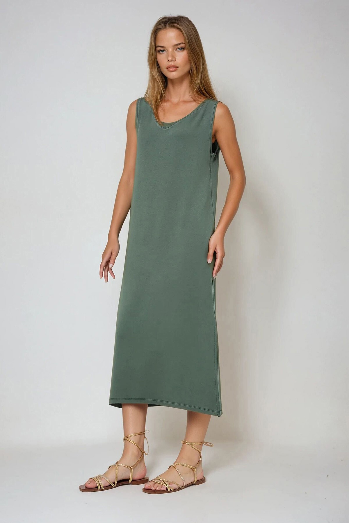 Haki Ön Arka V Yaka Kalın Askılı Yırtmaçlı Yazlık Örme Elbise