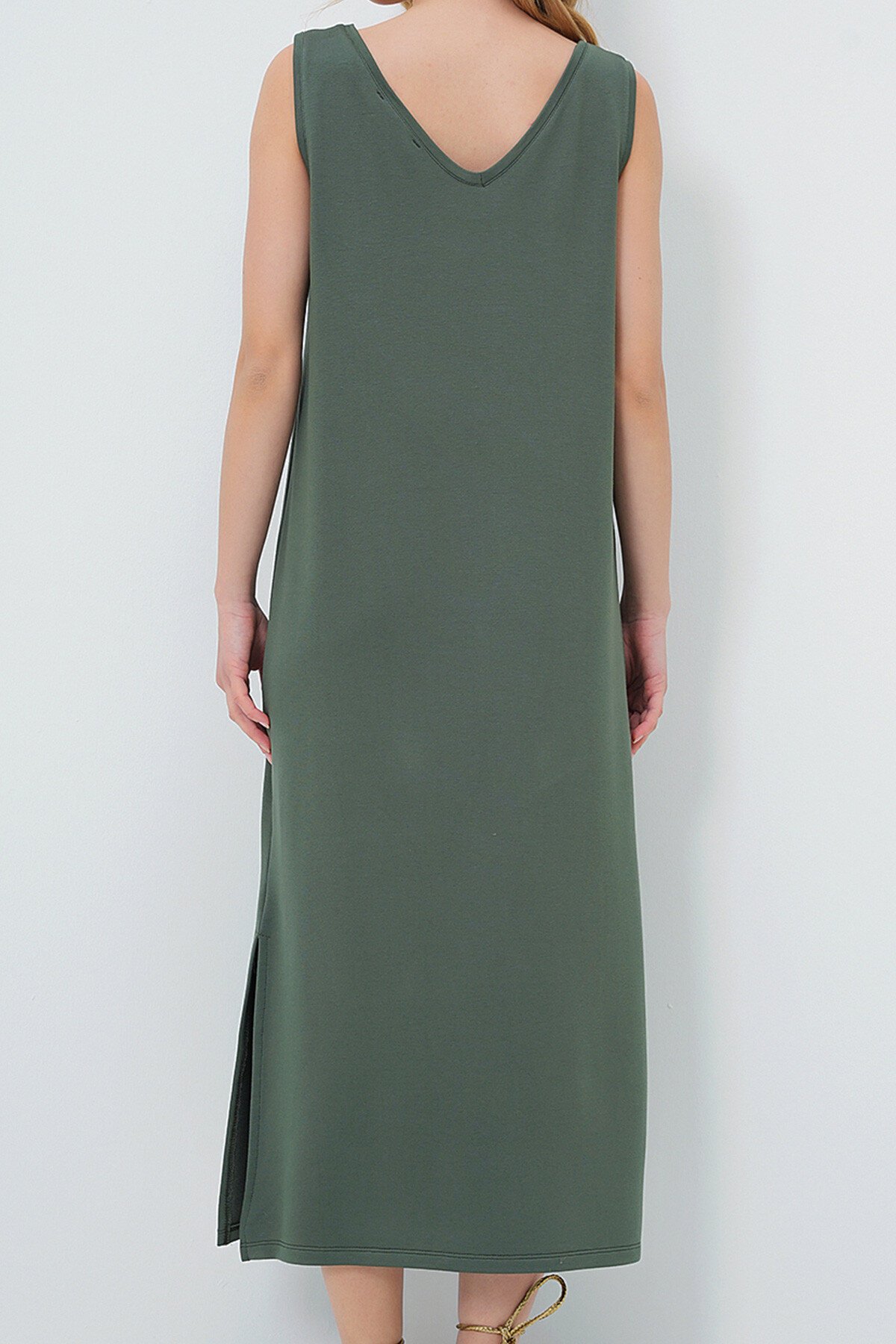 Haki Ön Arka V Yaka Kalın Askılı Yırtmaçlı Yazlık Örme Elbise