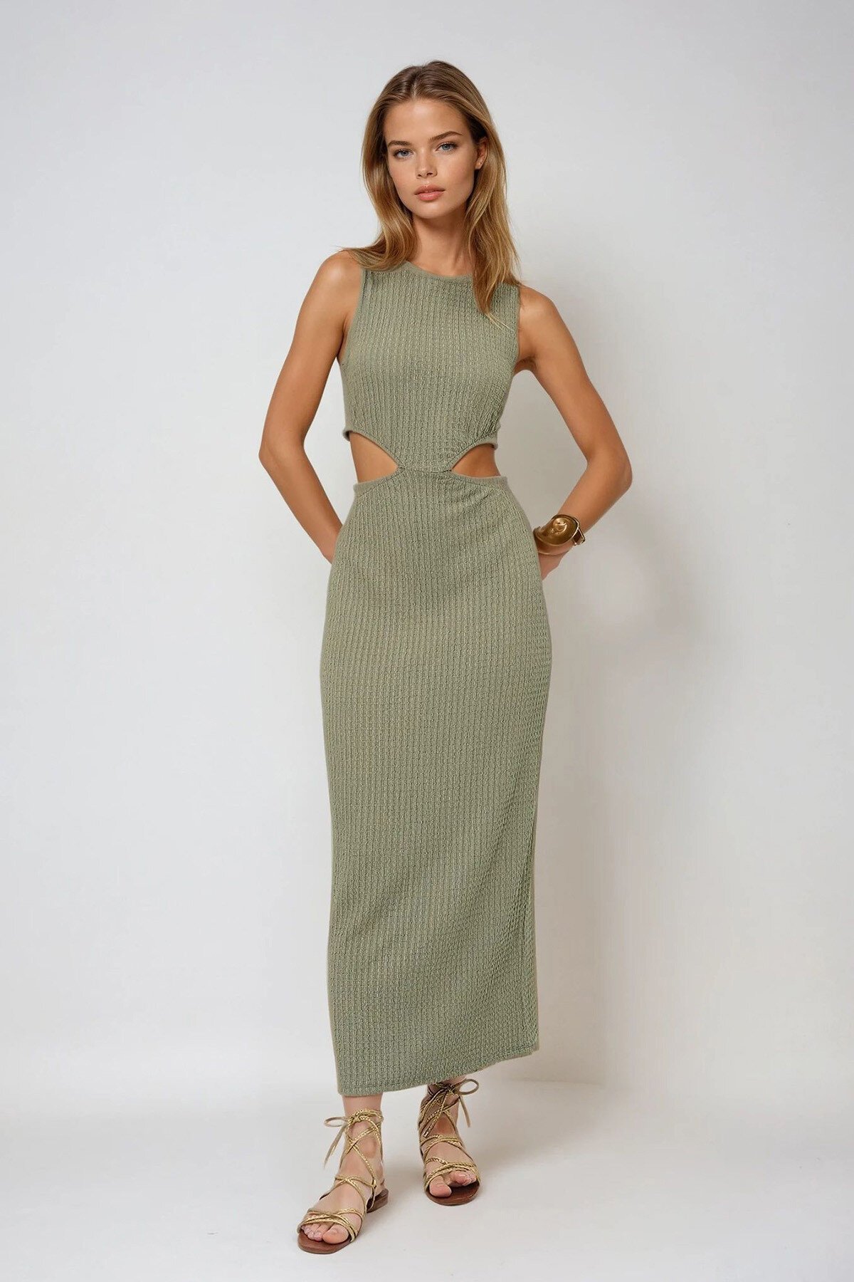 Haki Outcut Kesim Kendinden Dokulu Midi Boy Elbise