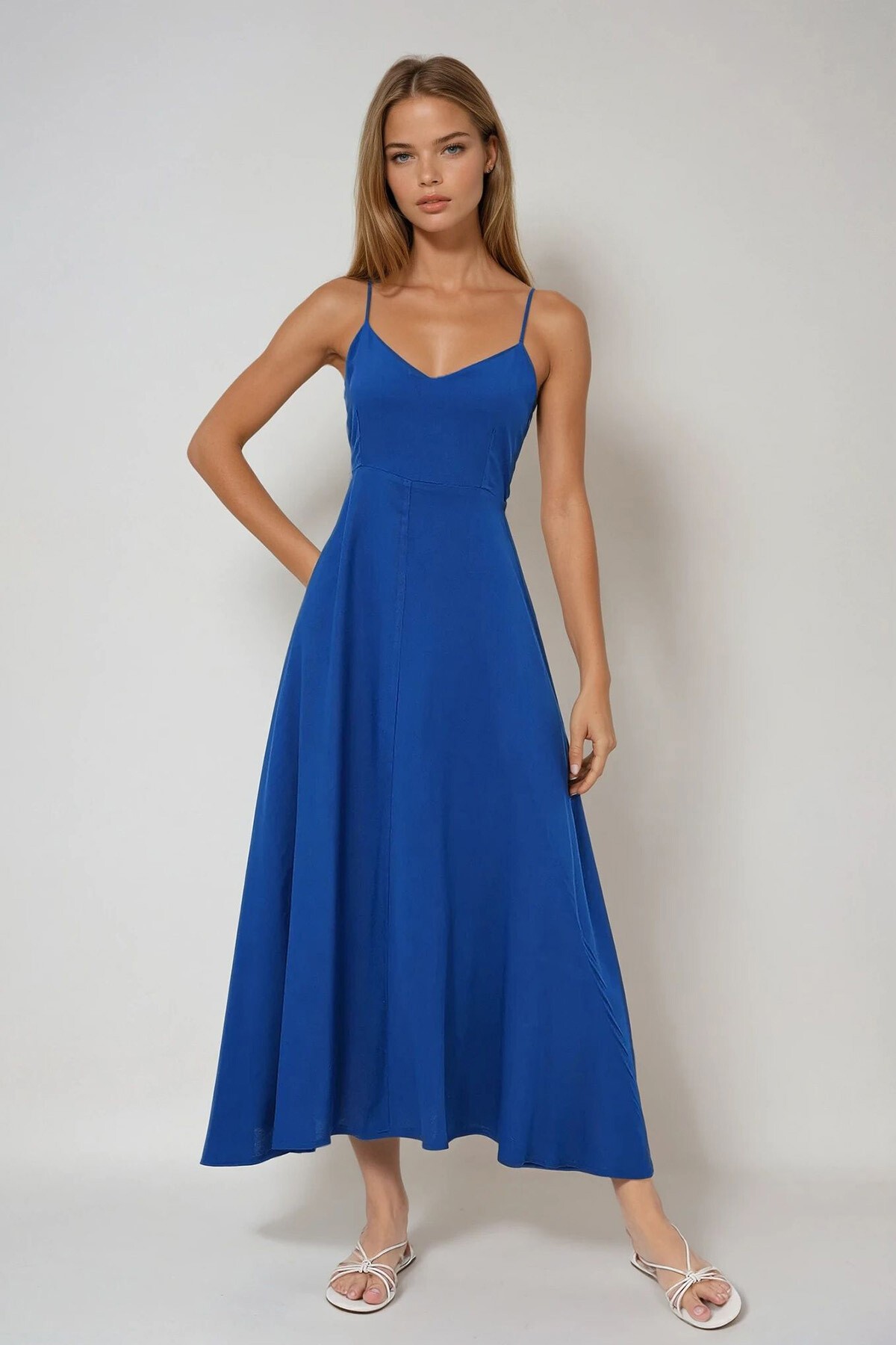 İndigo İp Askılı Sırtı Bağlama Detaylı Maxi Boy Yazlık Elbise