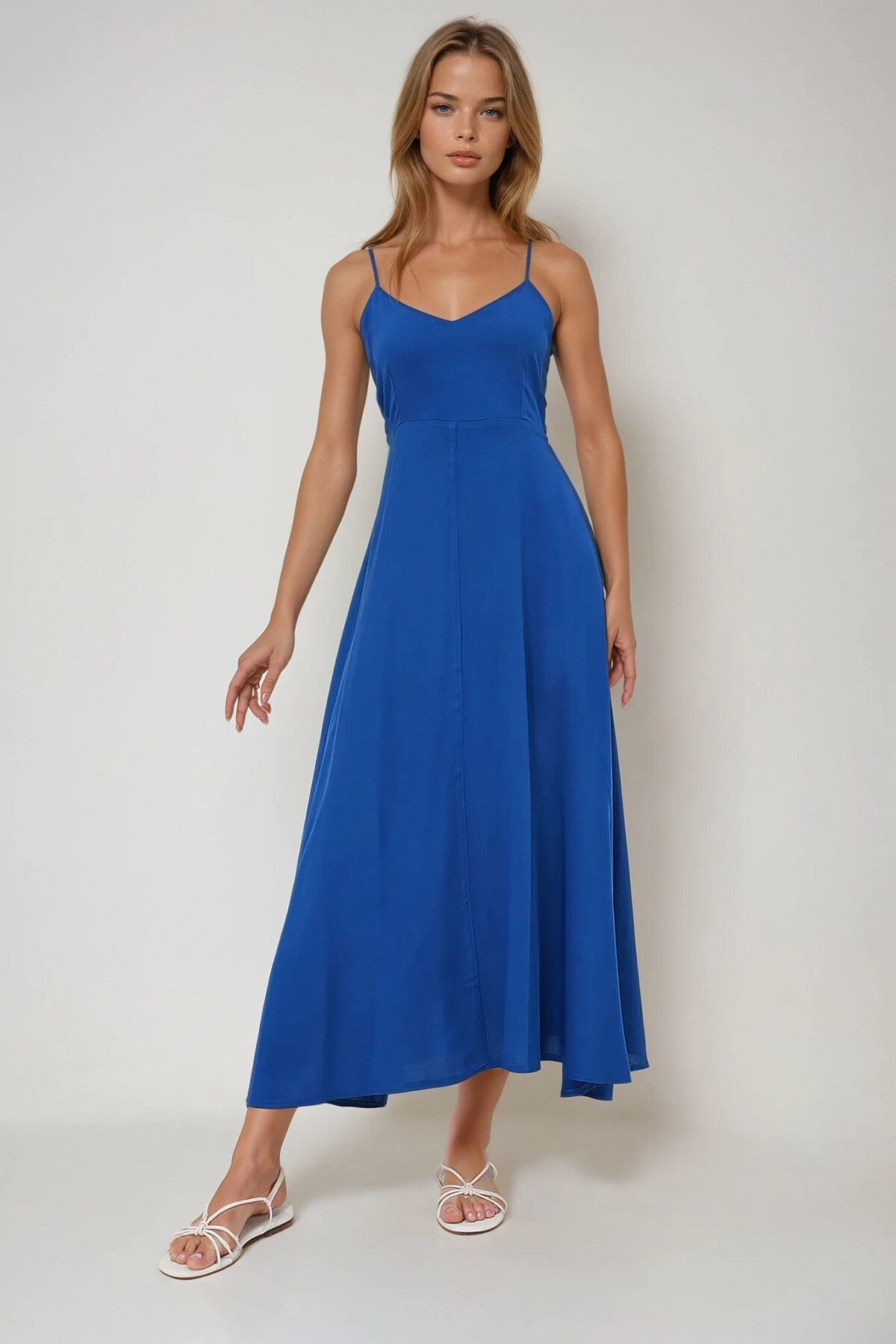 İndigo İp Askılı Sırtı Bağlama Detaylı Maxi Boy Yazlık Elbise