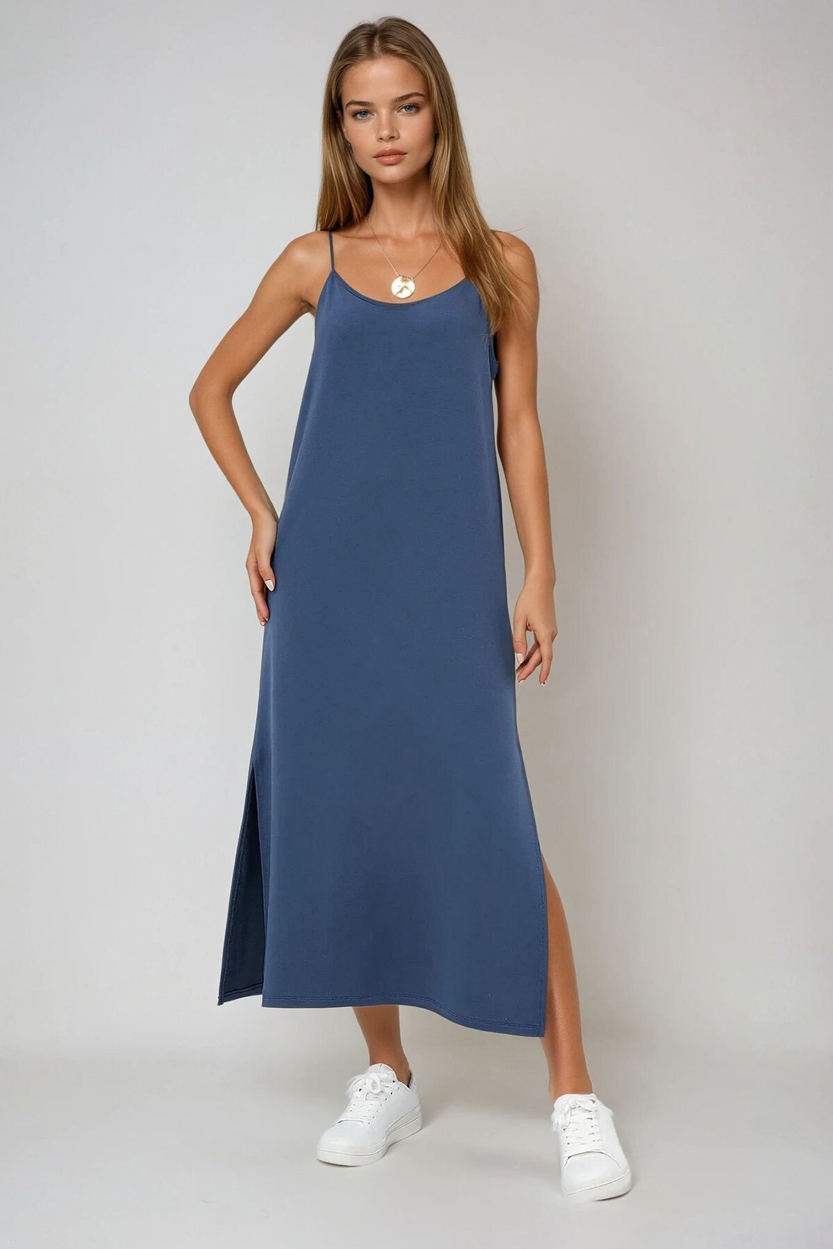 İndigo İp Askılı Yırtmaçlı Yazlık Örme Elbise