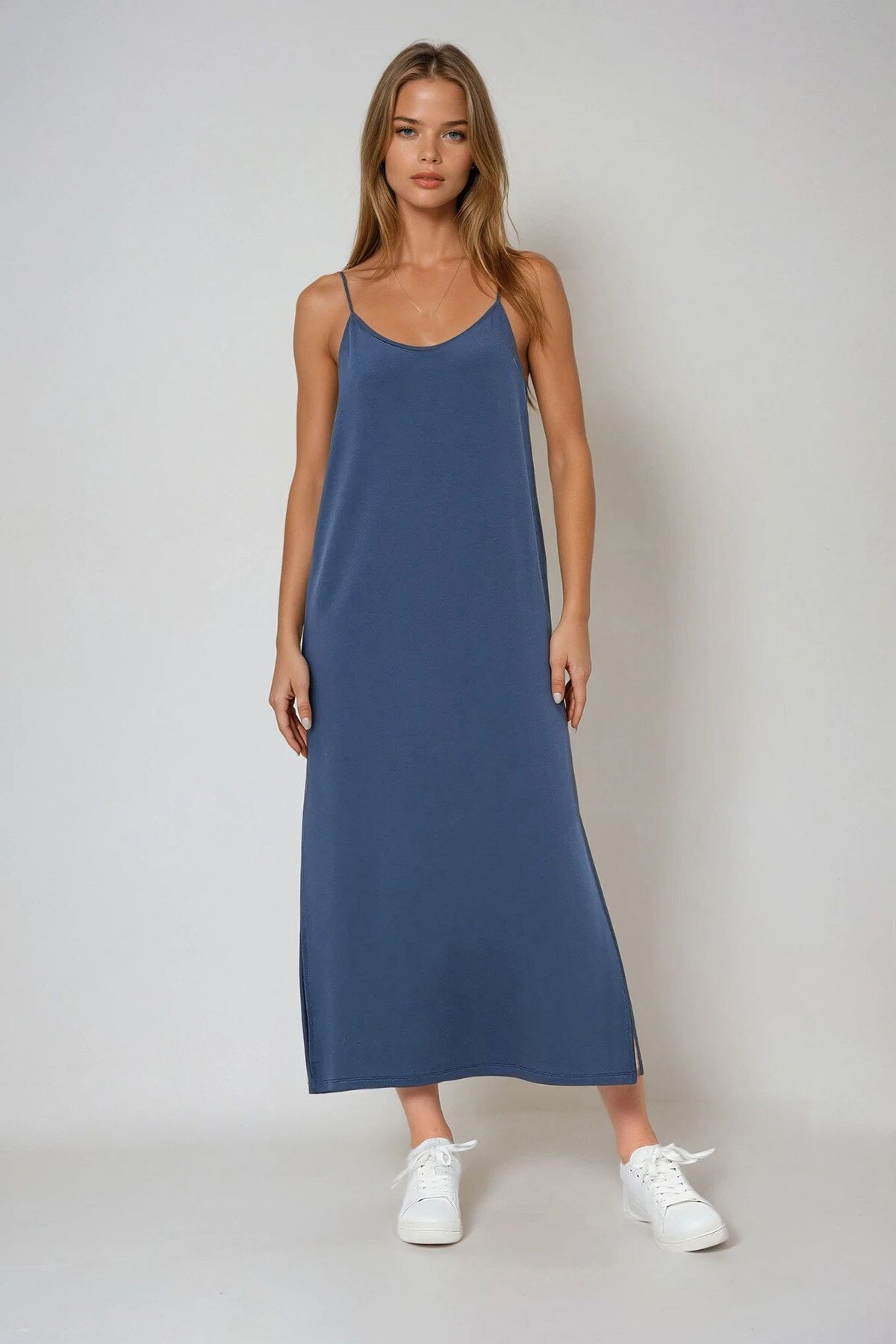 İndigo İp Askılı Yırtmaçlı Yazlık Örme Elbise