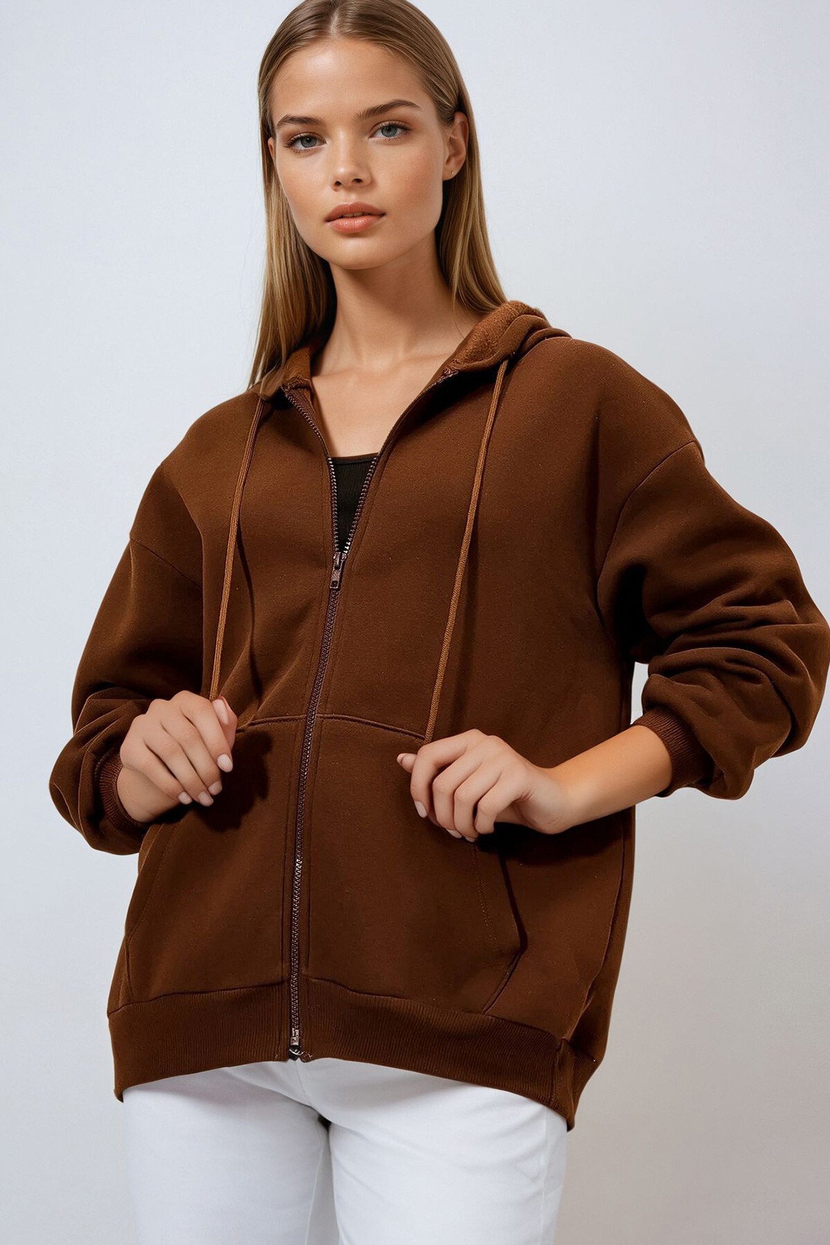 Kahve Kapüşonlu Çift Cepli Fermuarlı Oversize Sweatshirt