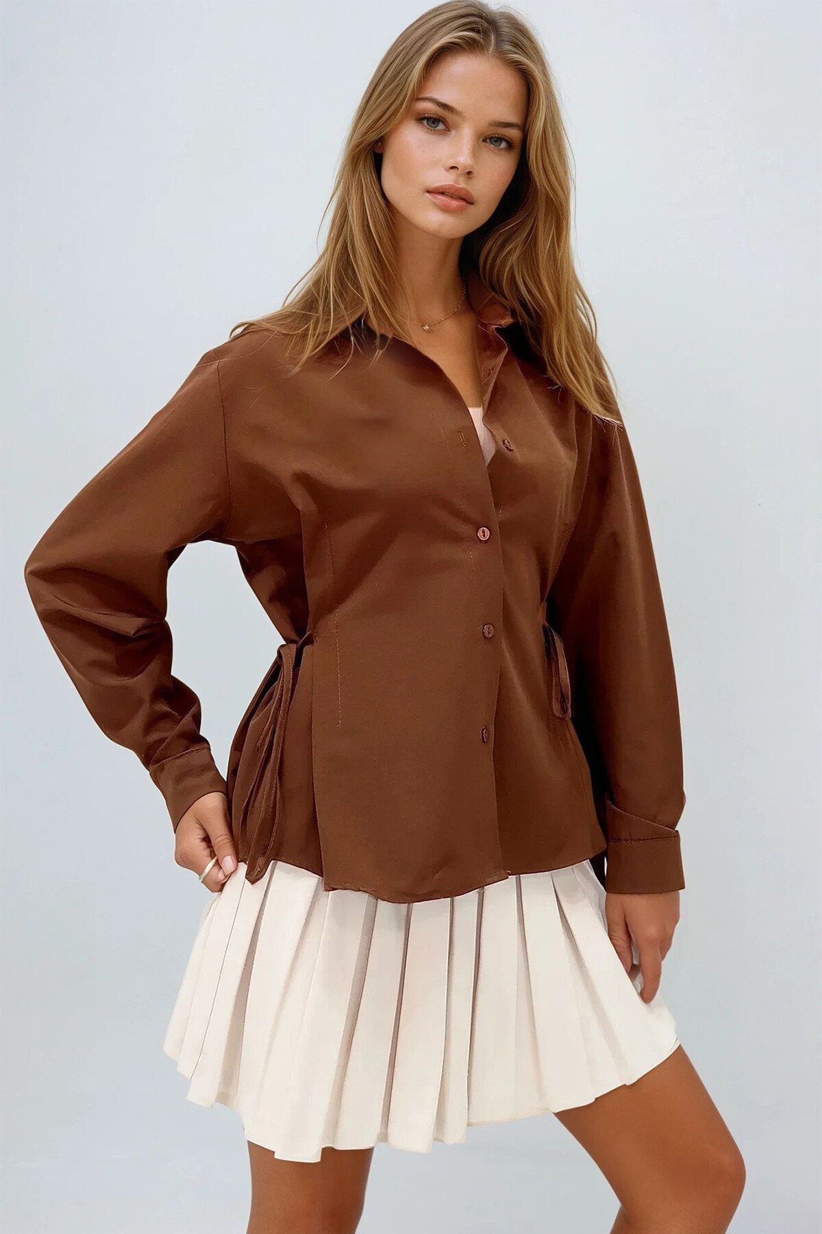 Kahve Yanlardan Bağlama Detaylı Poplin Gömlek