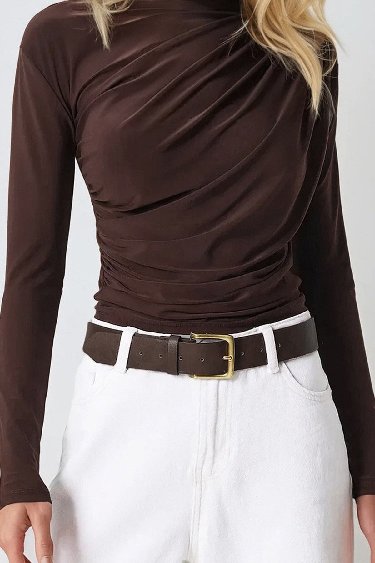 Kahverengi Yarım Balıkçı Drape Detaylı Sandy Bluz