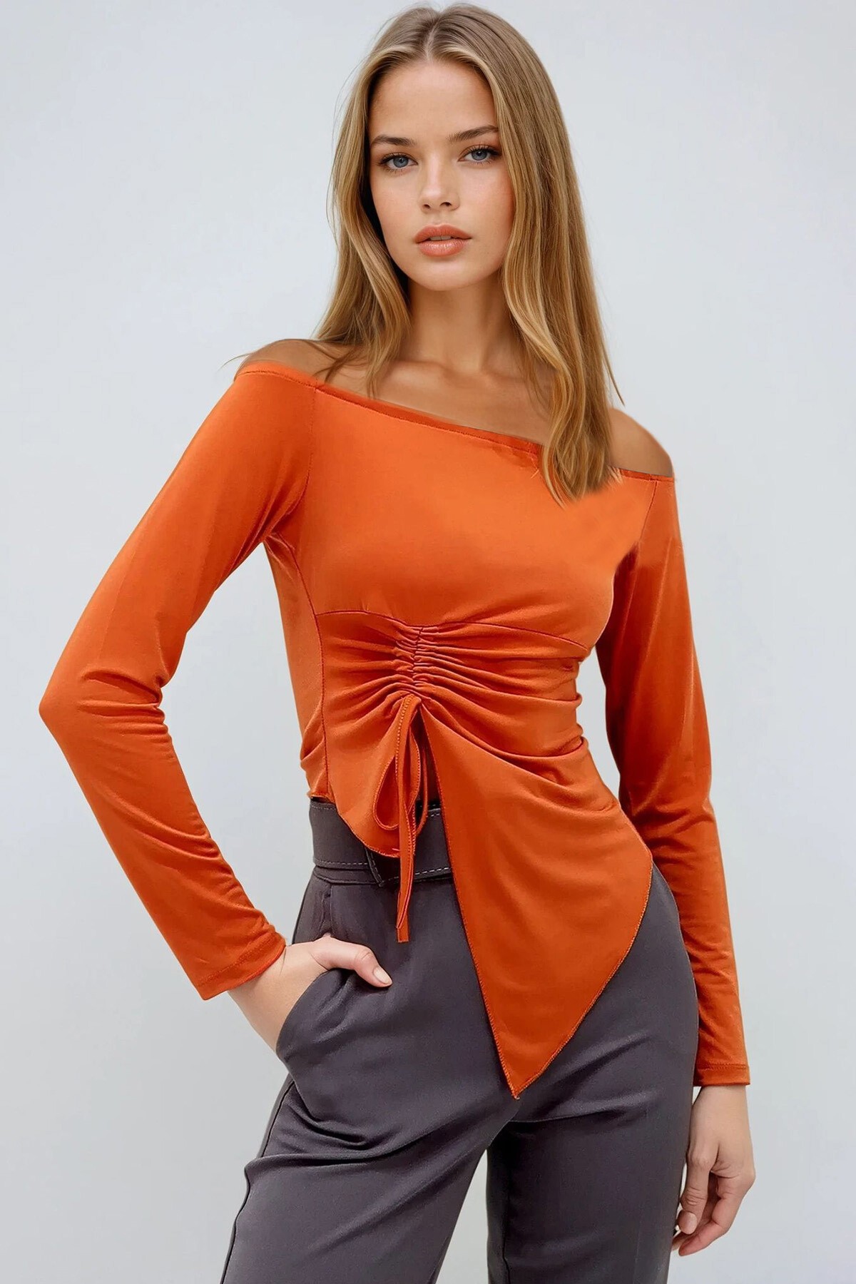 Kiremit Asimetrik Kesim Önü Büzdürmeli Madonna Yaka Sandy Bluz