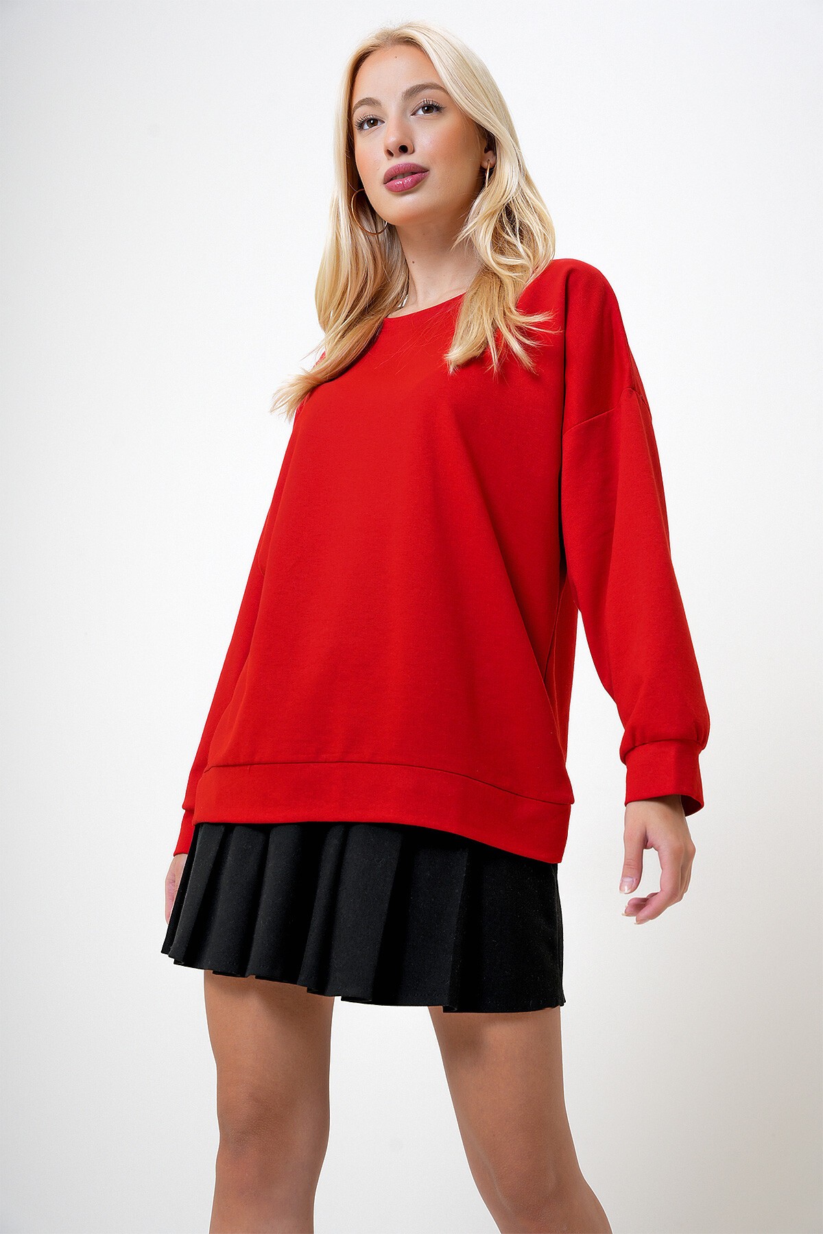 Kırmızı Bisiklet Yaka Oversize Basic Sweatshirt