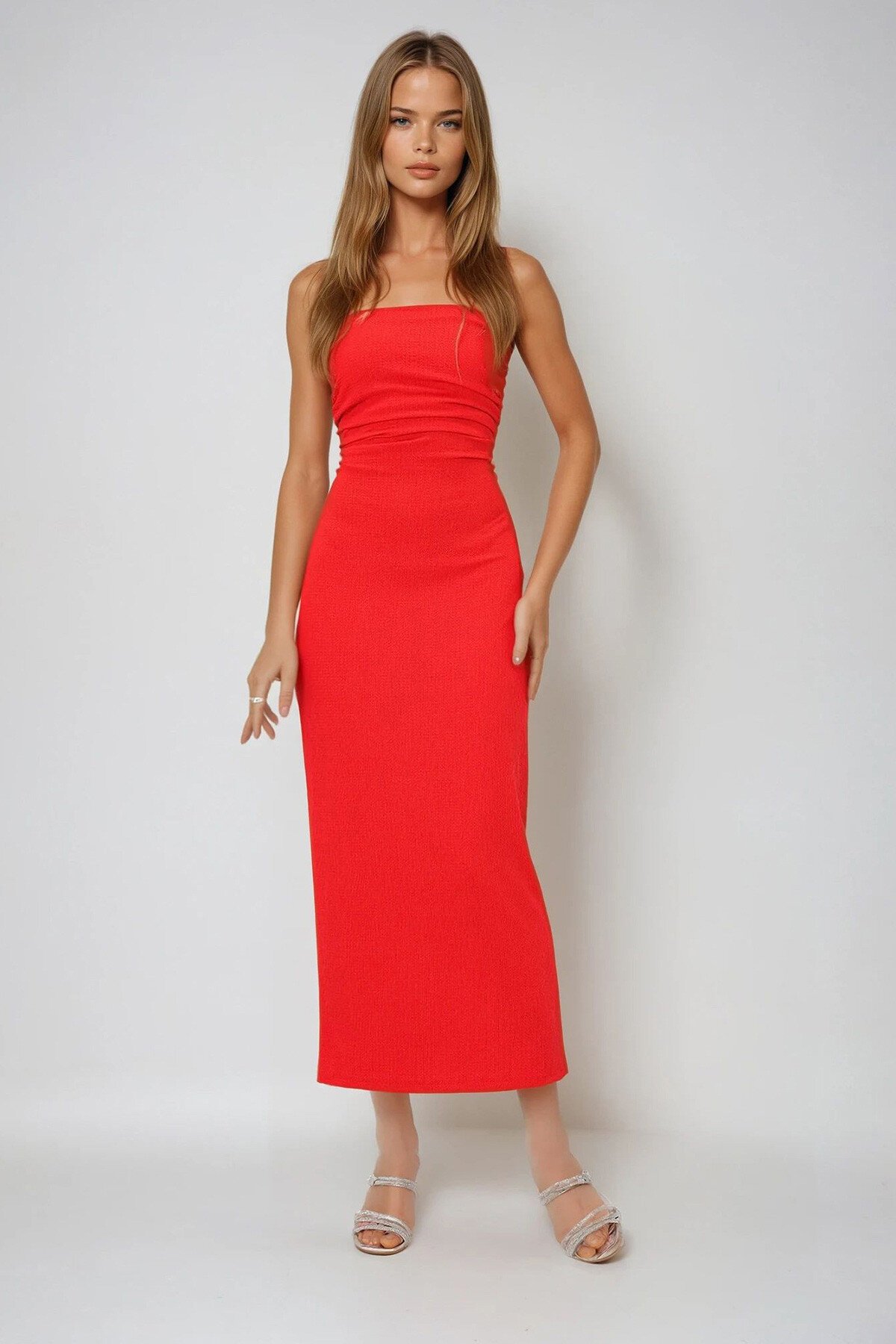 Kırmızı Bürümcük Kumaş Yanları Büzgülü Yazlık Straplez Elbise