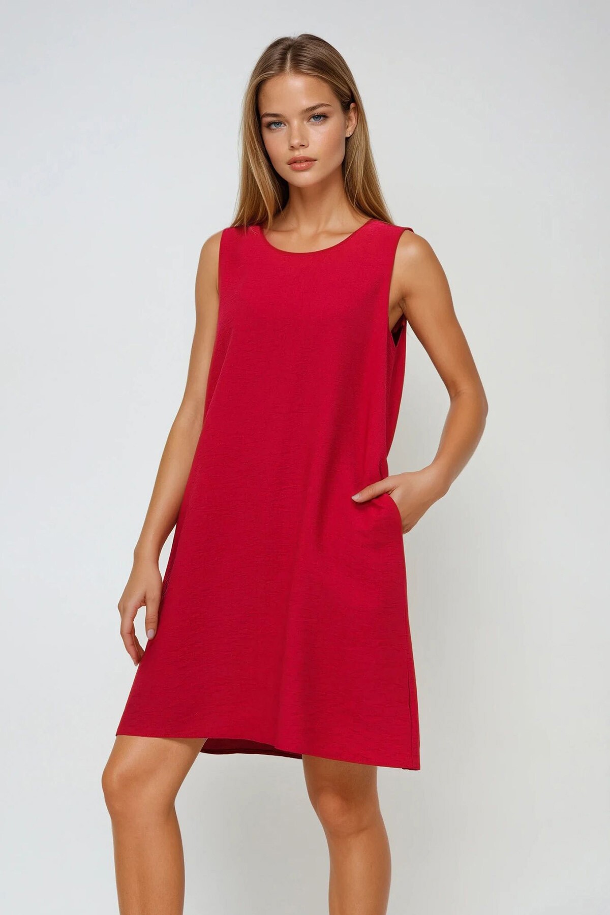 Kırmızı U Yaka Sıfır Kol Çift Cepli Aerobin Yazlık Elbise