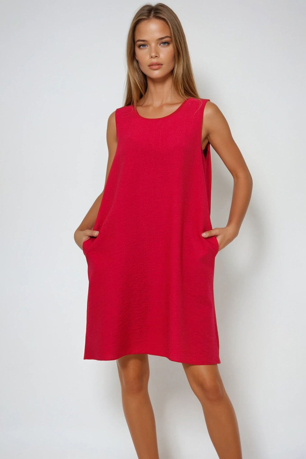 Kırmızı U Yaka Sıfır Kol Çift Cepli Aerobin Yazlık Elbise