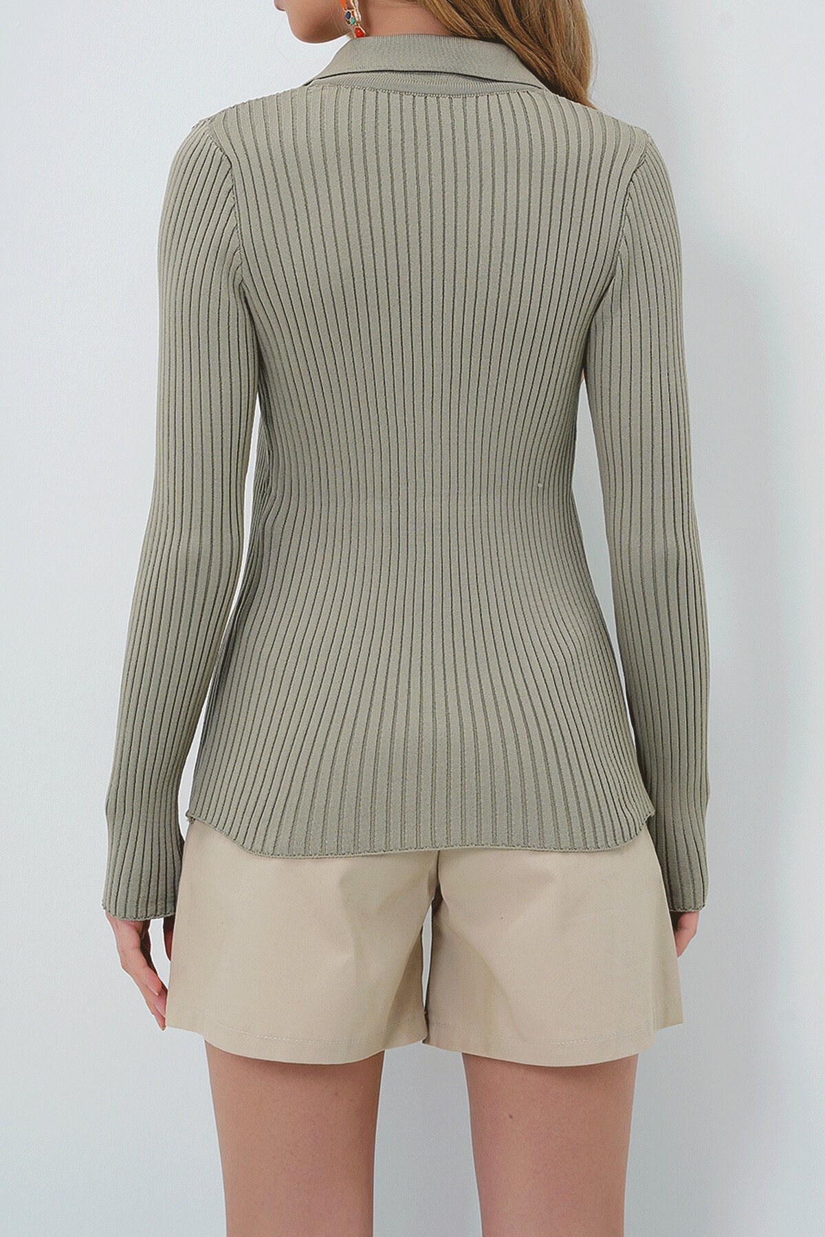 Koyu Bej Polo Yaka Düğmeli Kazak