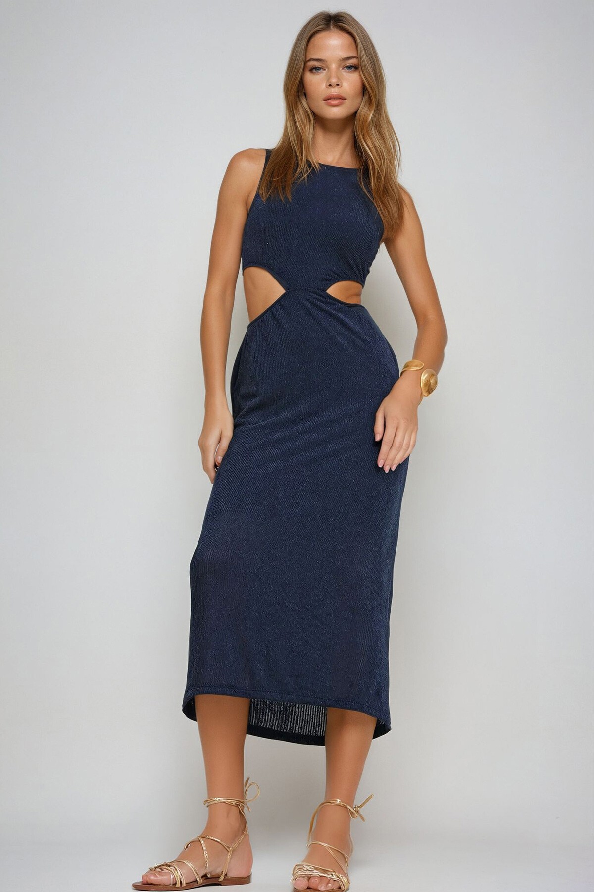 Koyu Lacivert Outcut Kesim Kendinden Dokulu Midi Boy Elbise