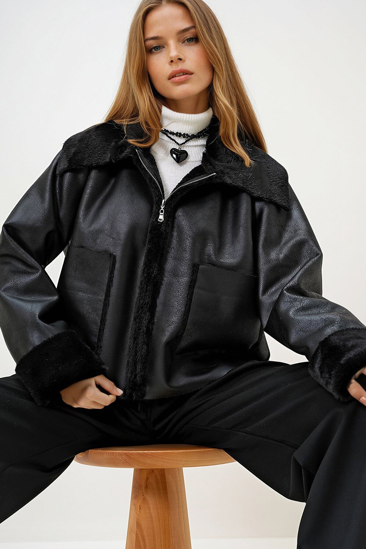 Koyu Siyah Çift Cepli İçi Suni Kürklü Suni Deri Biker Ceket