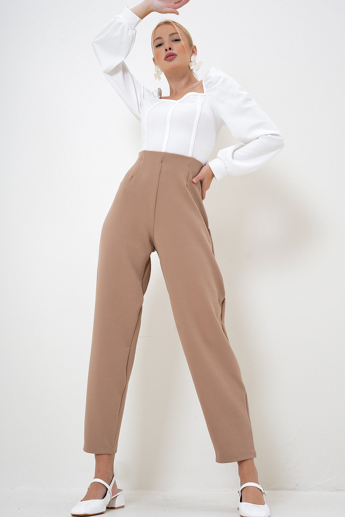 Koyubej Yüksek Bel Pensli Dökümlü Krep Örme Pantolon