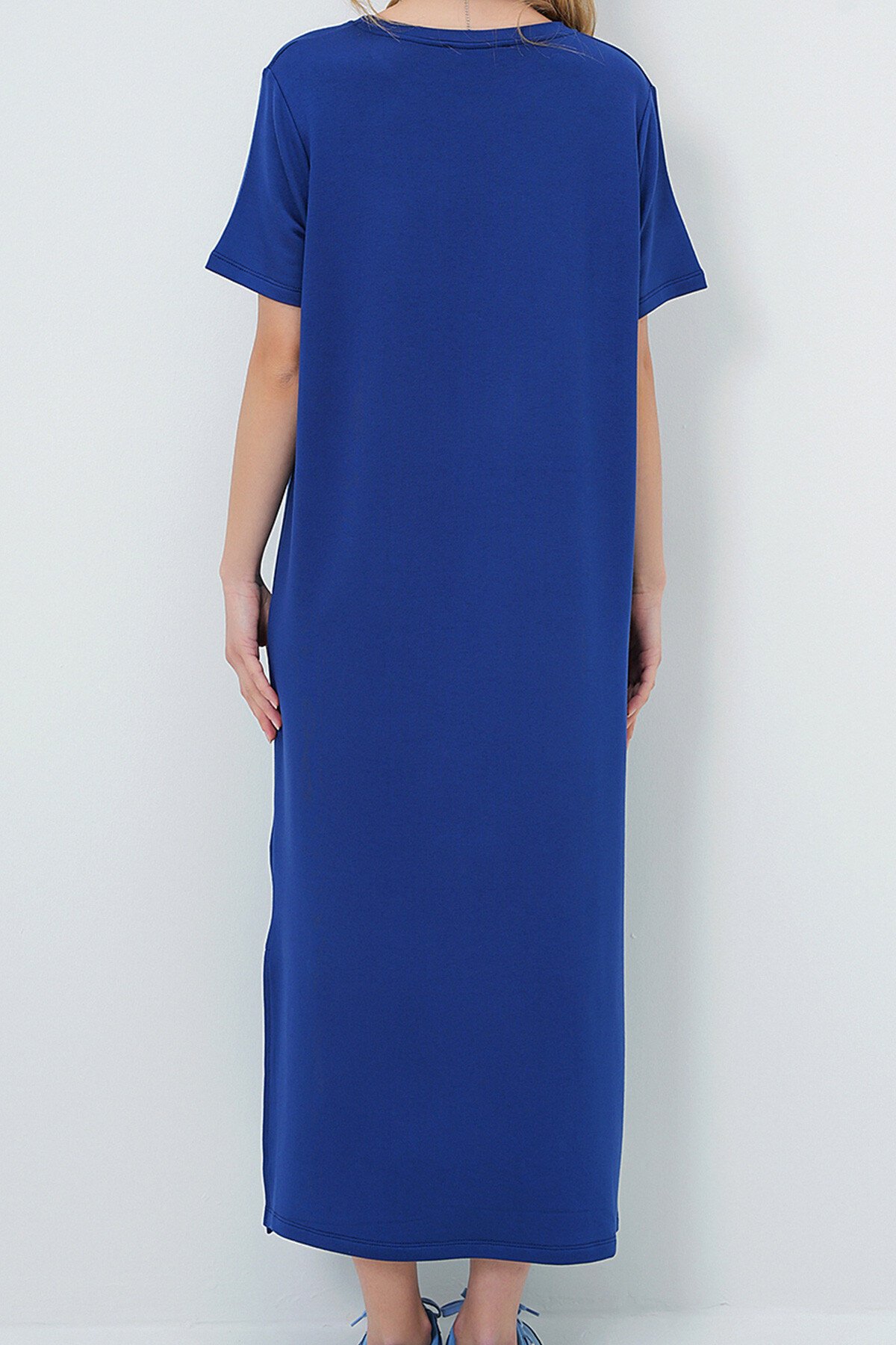 Lacivert Bisiklet Yaka Kısa Kollu Yırtmaçlı Örme Elbise
