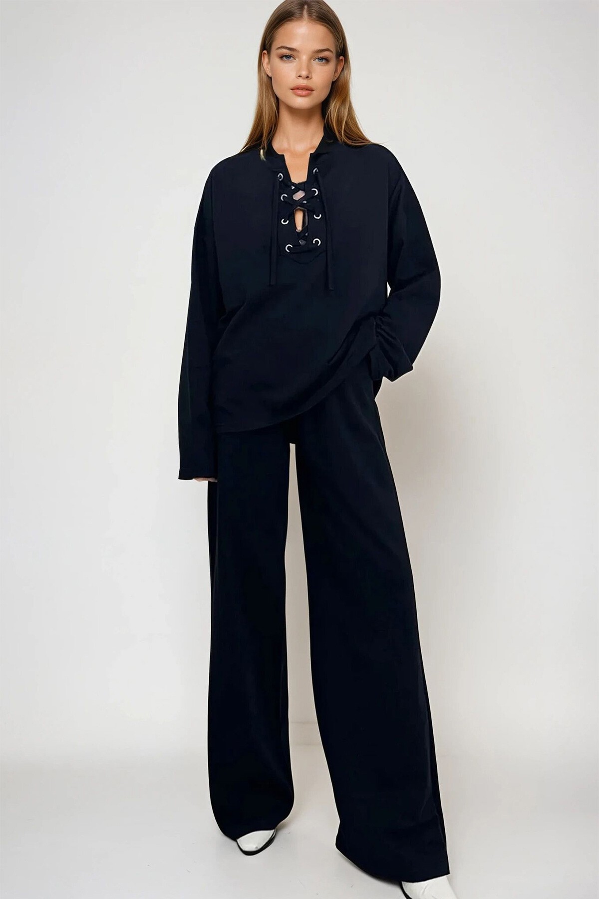 Lacivert Bisiklet Yaka Kuş Gözü Detaylı İki İplik Sweat Ve Çift Cepli Pantolon Takım