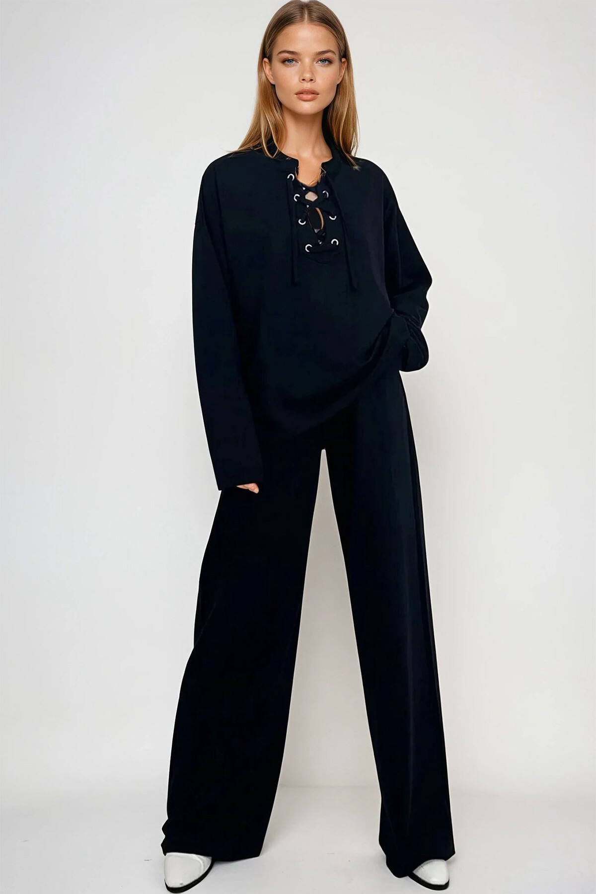 Lacivert Bisiklet Yaka Kuş Gözü Detaylı İki İplik Sweat Ve Çift Cepli Pantolon Takım