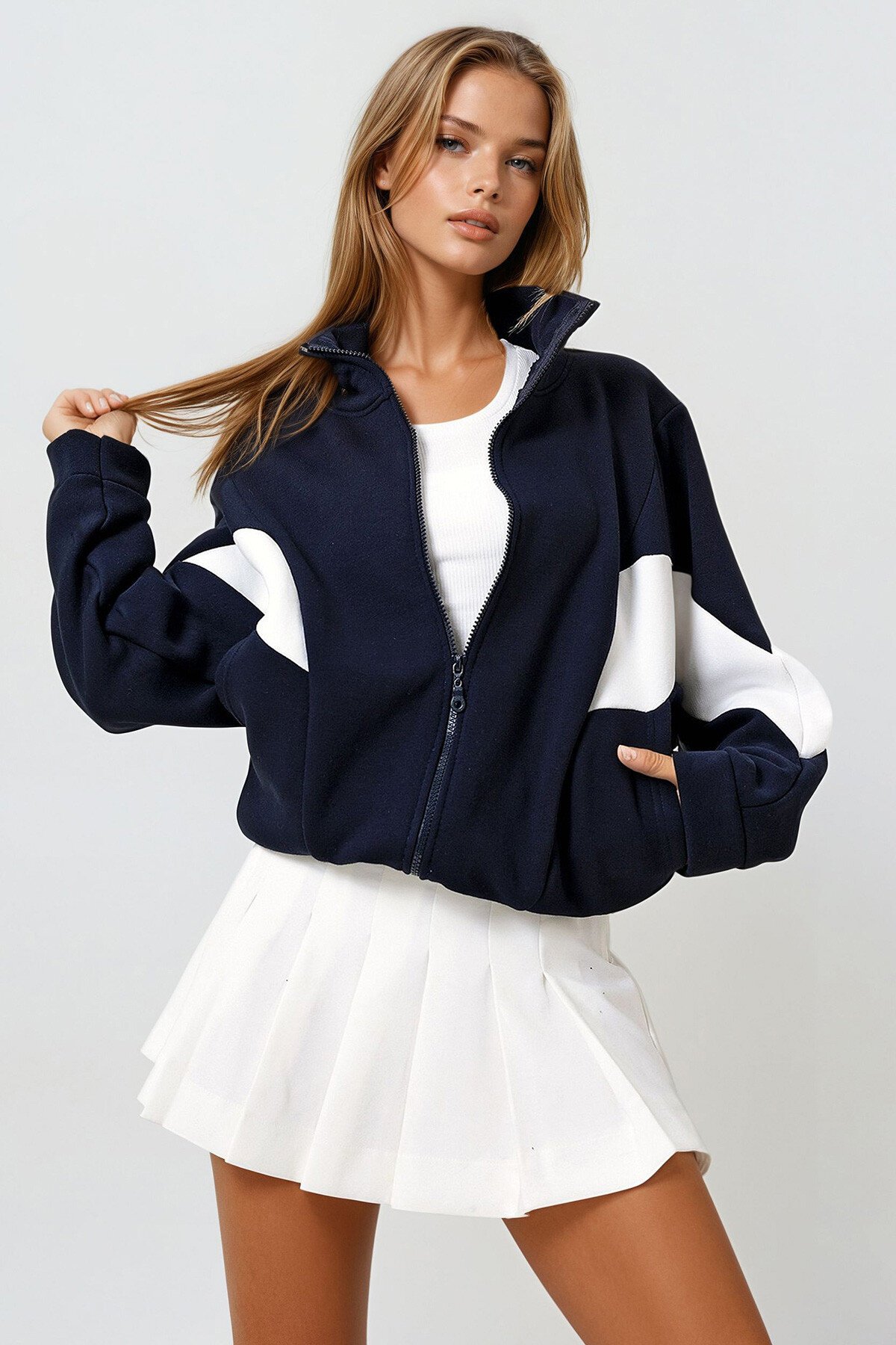 Lacivert Dik Yaka İçi Şardonlu Fermuarlı Asimetrik Baskı Detaylı Sweatshirt