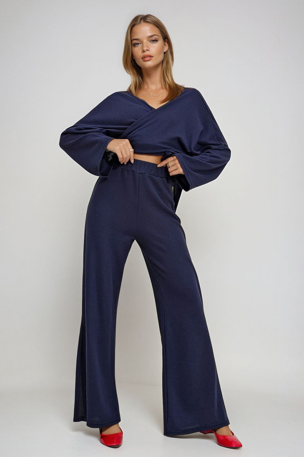 Lacivert Kruvaze Bağlamalı Bluz Yırtmaçlı Pantolon İkili Örme Takım