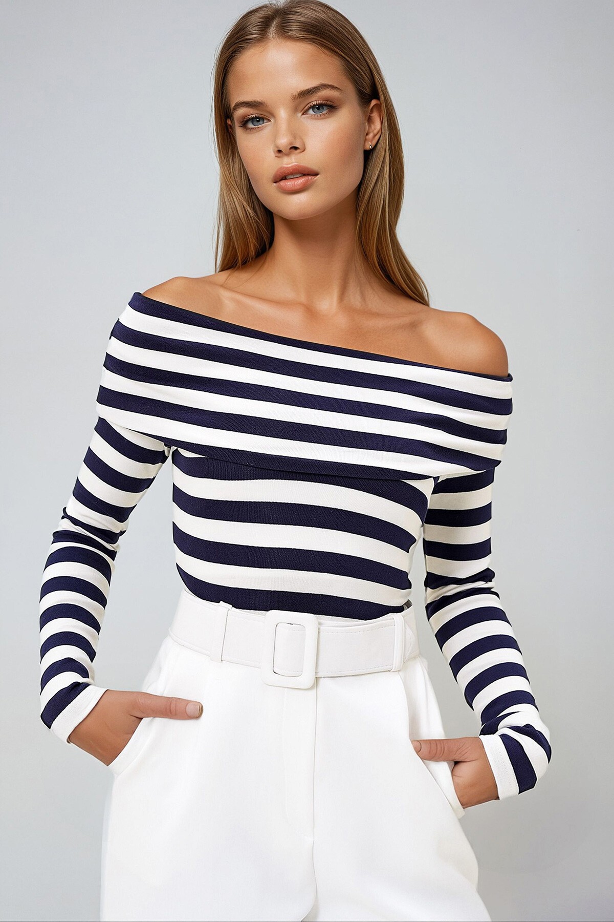 Lacivert Madonna Yaka Çizgili Likralı Örme Bluz