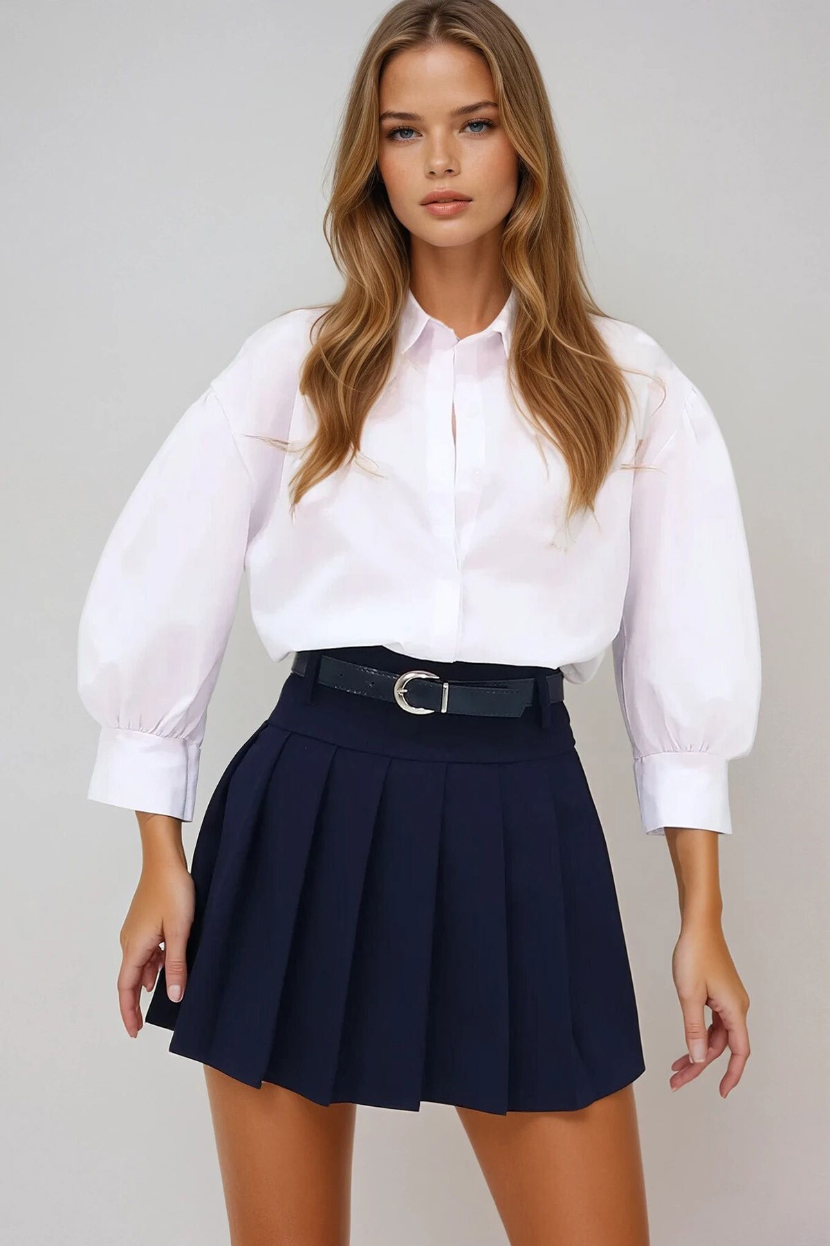 Lacivert Pileli Gizli Fermuarlı Kemerli Mini Şort Etek