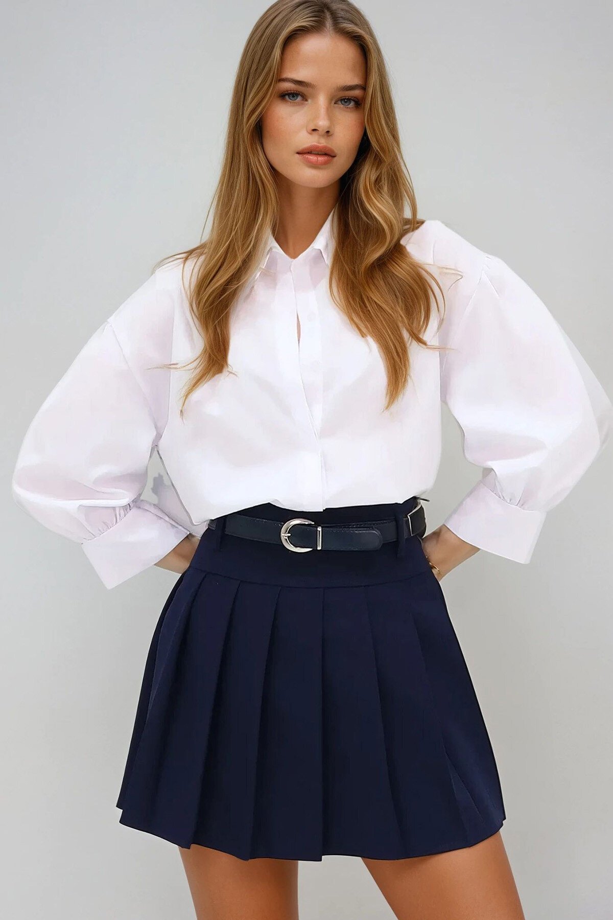 Lacivert Pileli Gizli Fermuarlı Kemerli Mini Şort Etek