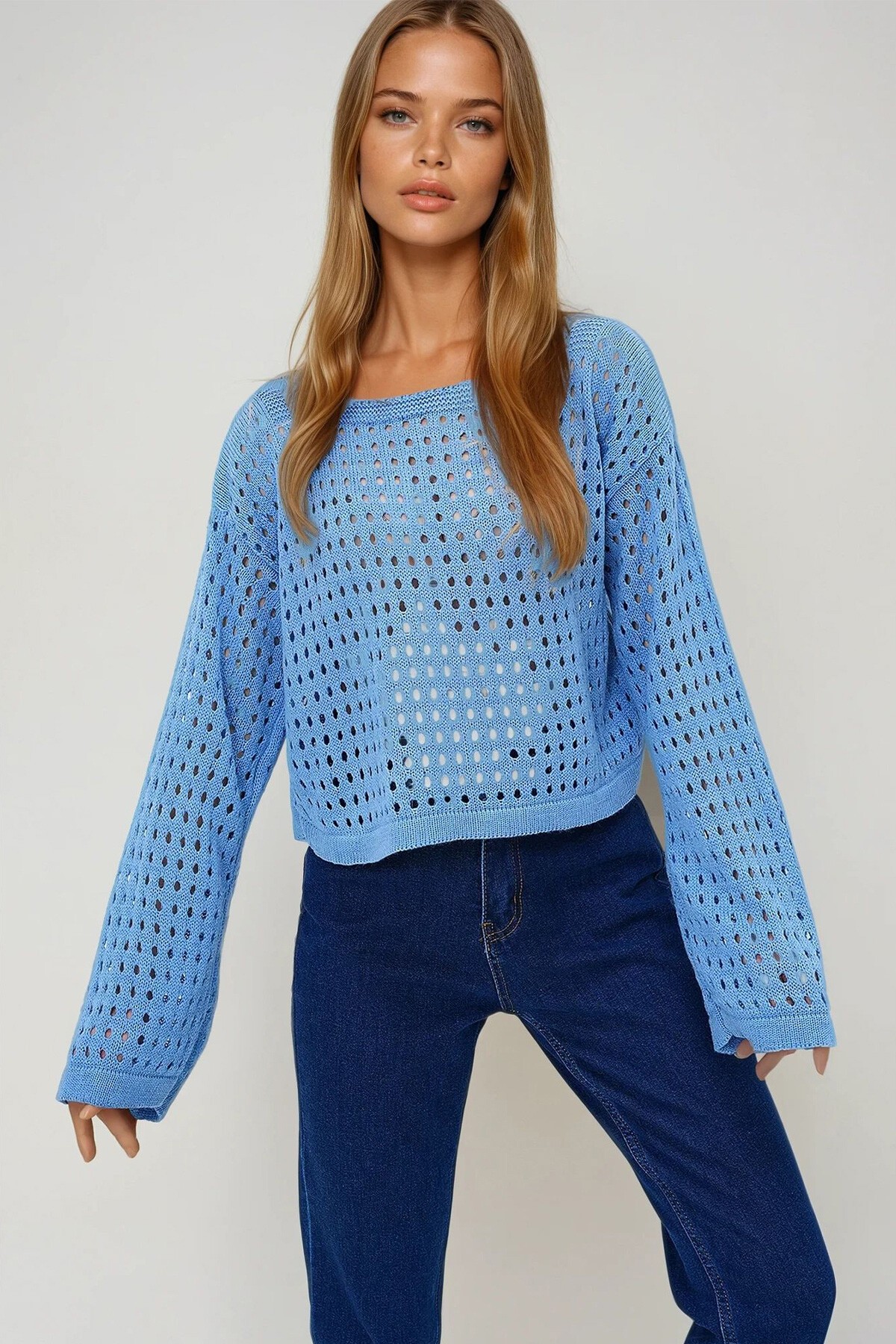 Mavi Delik Ajurlı Triko Bluz