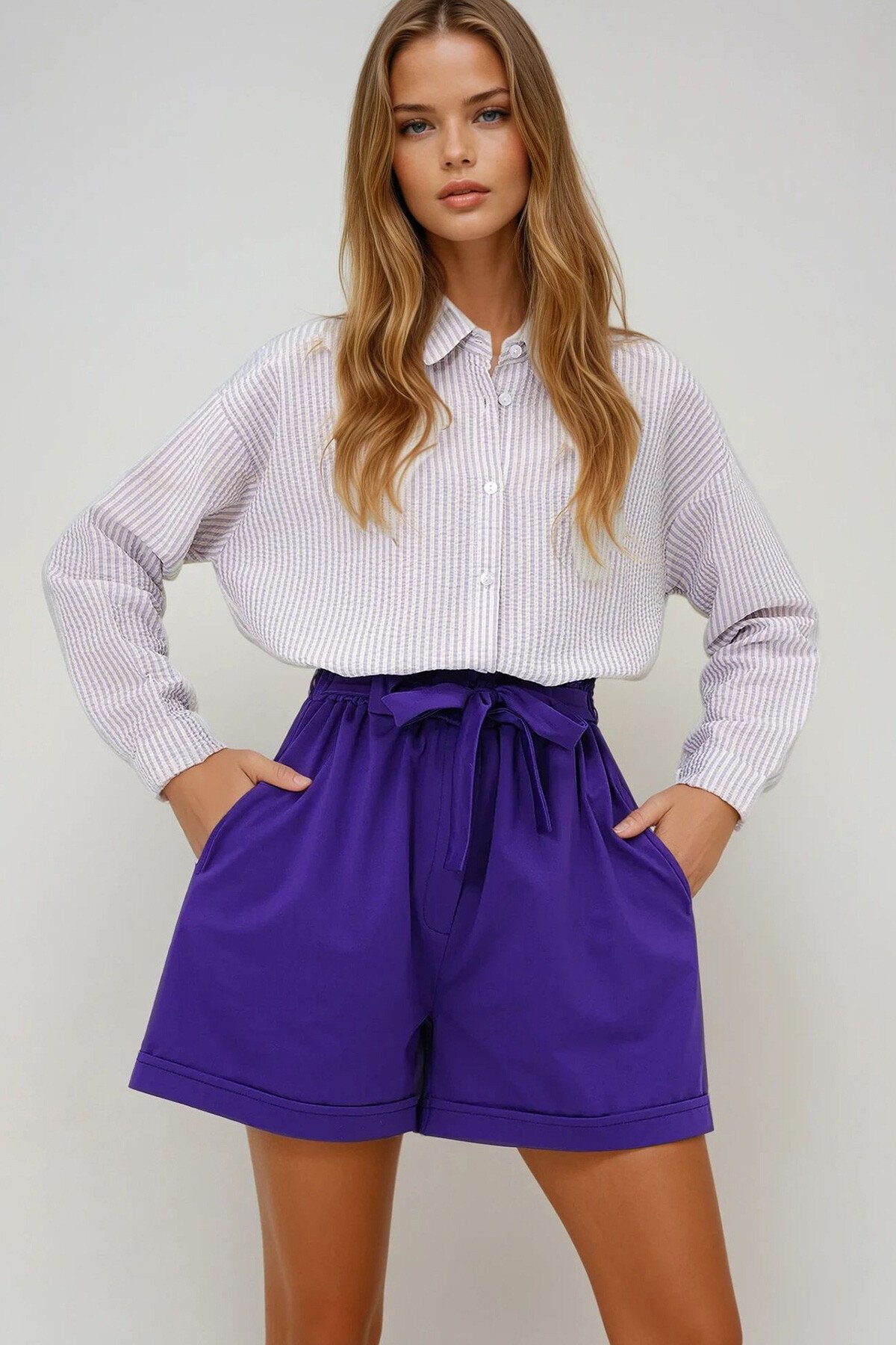 Mor Beli Lastikli Kemerli Çift Cep Duble Paça Carrot Gabardin Şort