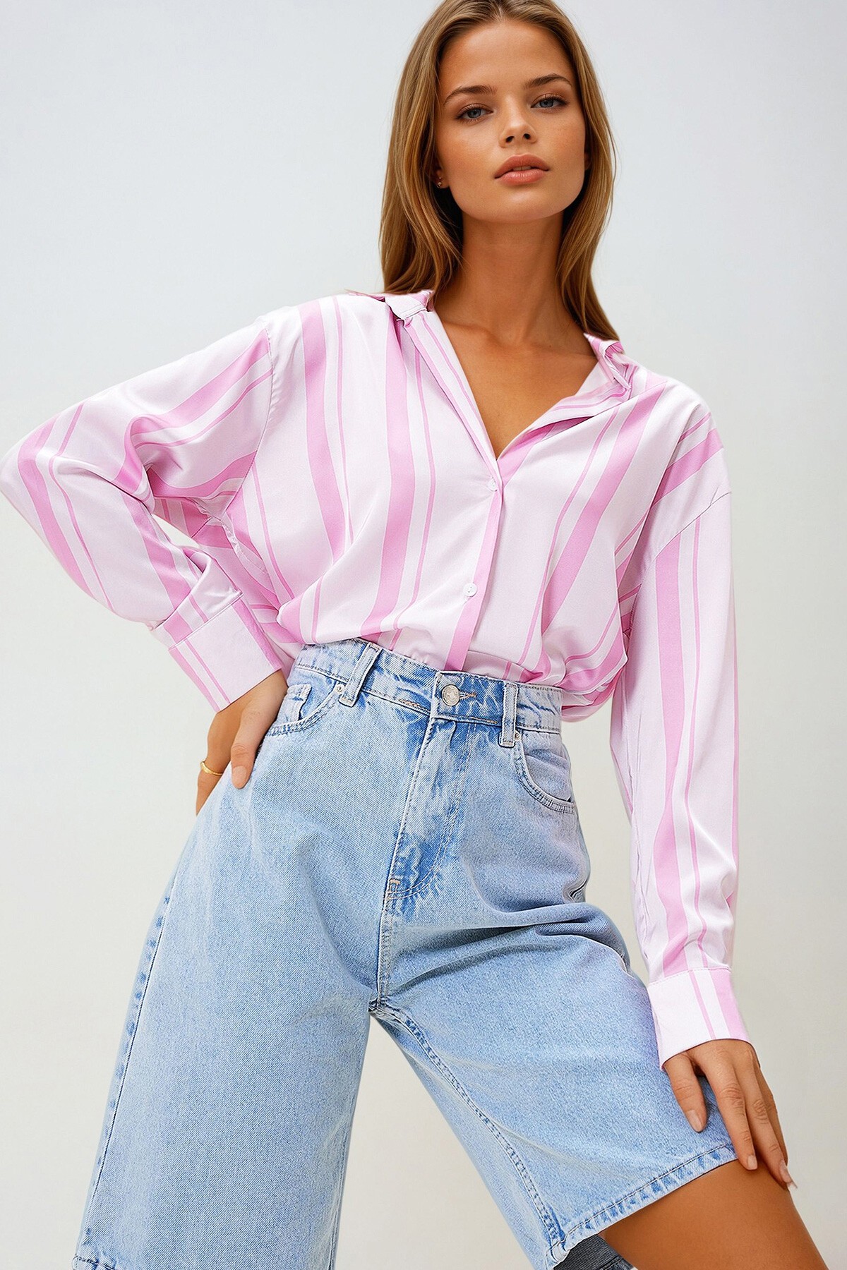 Pembe V Yaka Dijital Baskı İpek Saten Gömlek