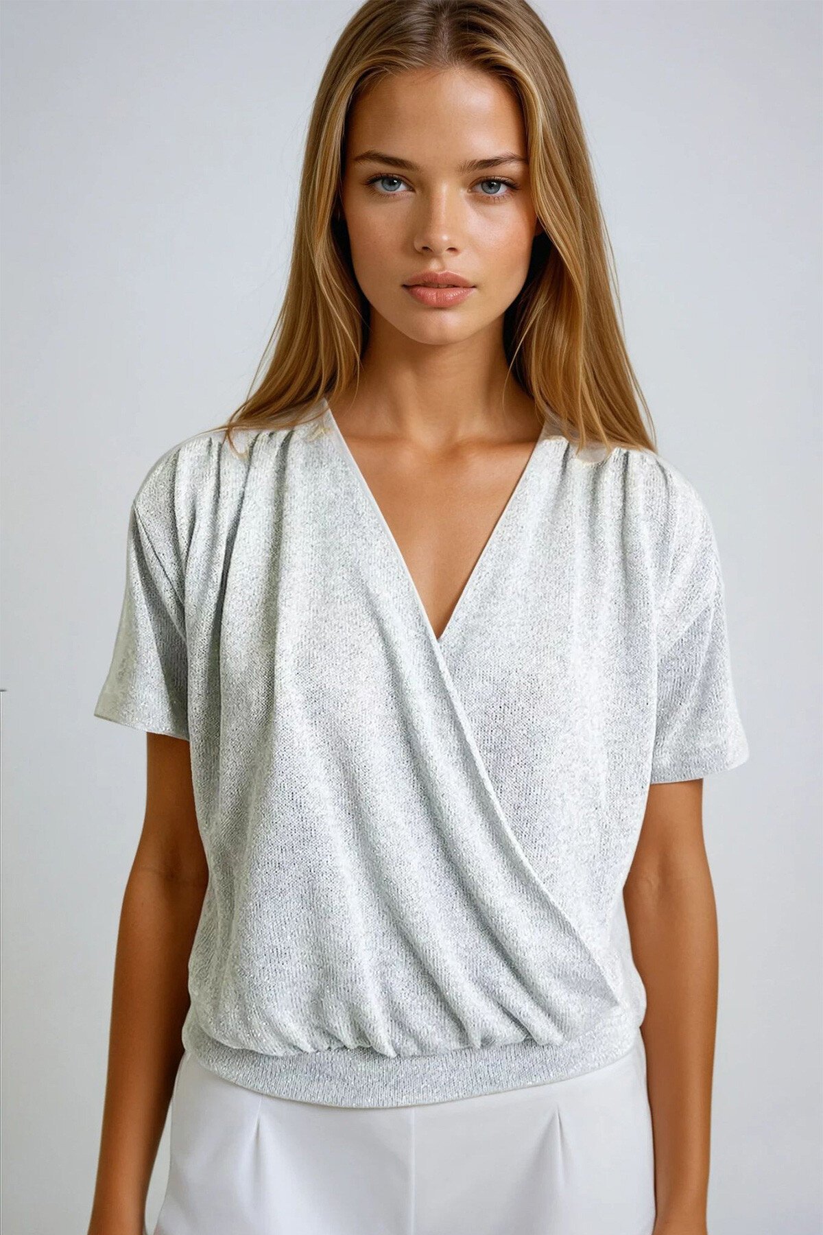 Simli Gri Kruvaze Yaka Kısa Kol Simli Örme Crop Bluz