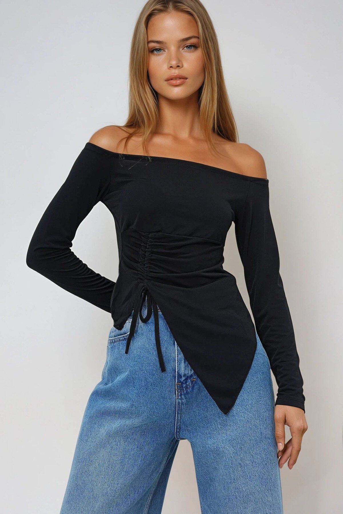 Siyah Asimetrik Kesim Önü Büzdürmeli Madonna Yaka Sandy Bluz