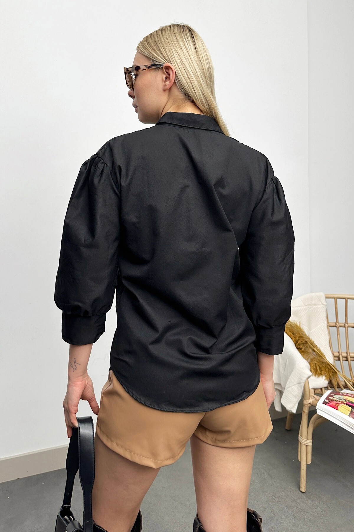 Siyah Balon Kol Gizli Patlı Basic Poplin Gömlek