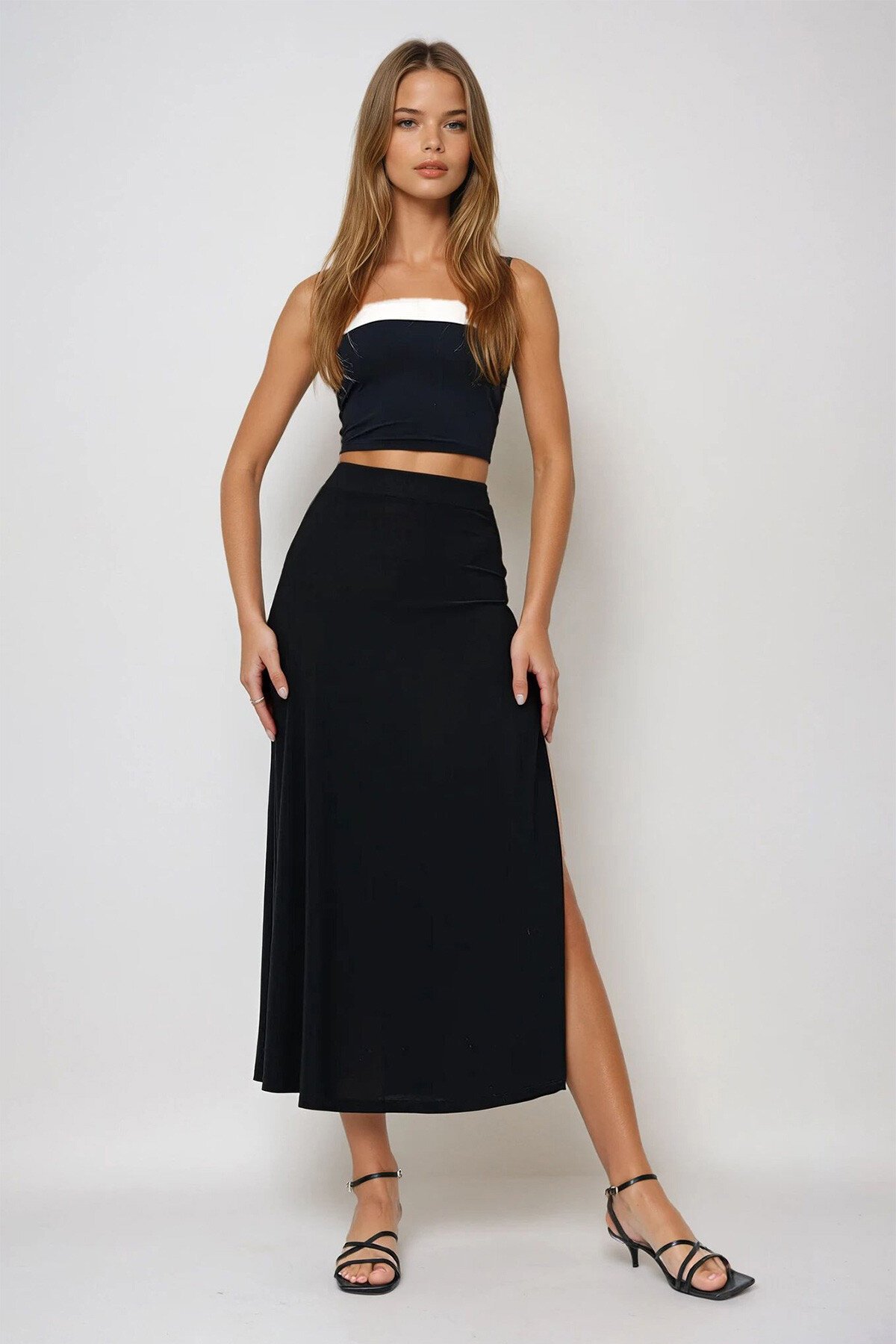 Siyah Beli Lastikli Derin Yırtmaçlı Sandy Kumaş Etek