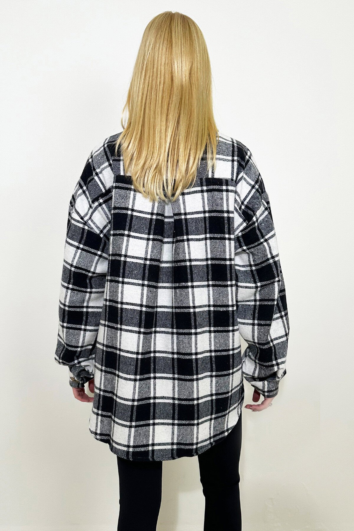 Siyah Beyaz Ekose Desenli Kaşe Pamuklu Oversize Safari Ceket Gömlek