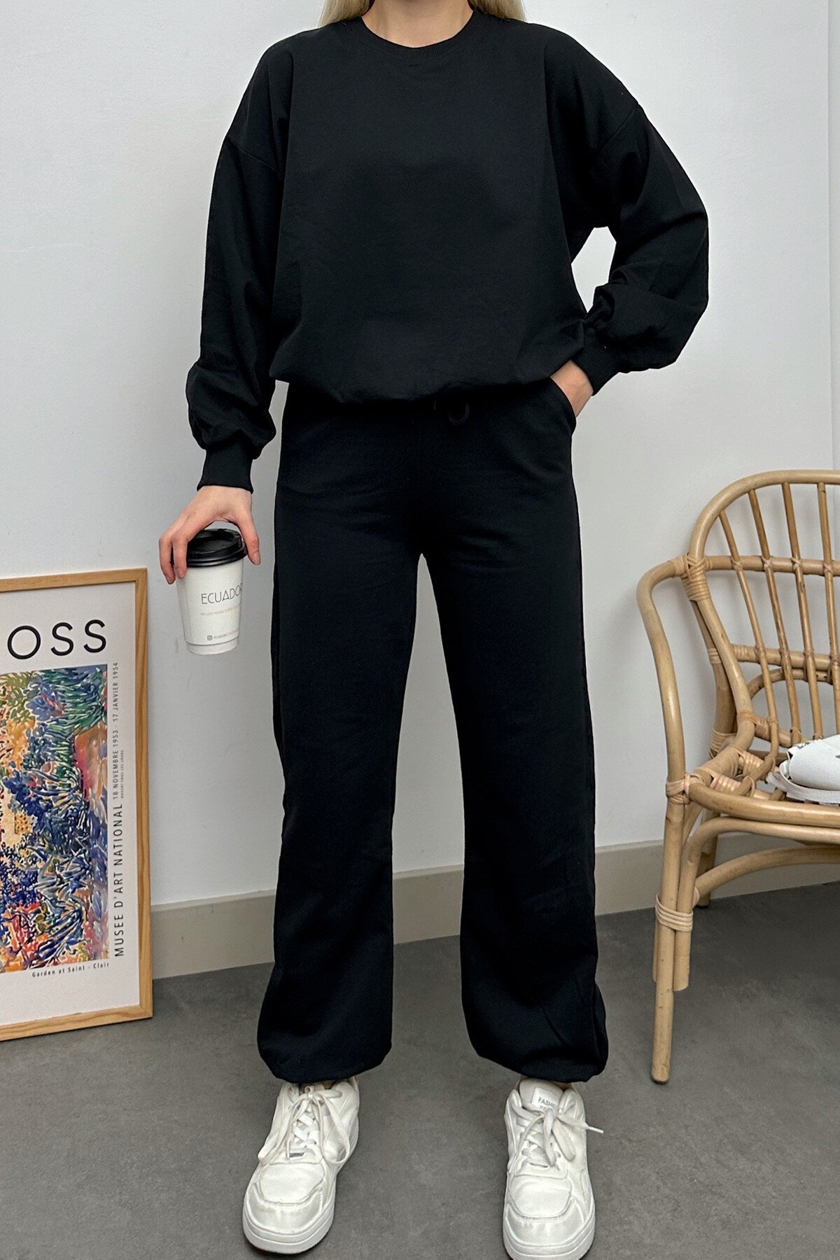 Siyah Bisiklet Yaka Beli Ve Paçası Lastikli İki İplik Basic Eşofman Takımı