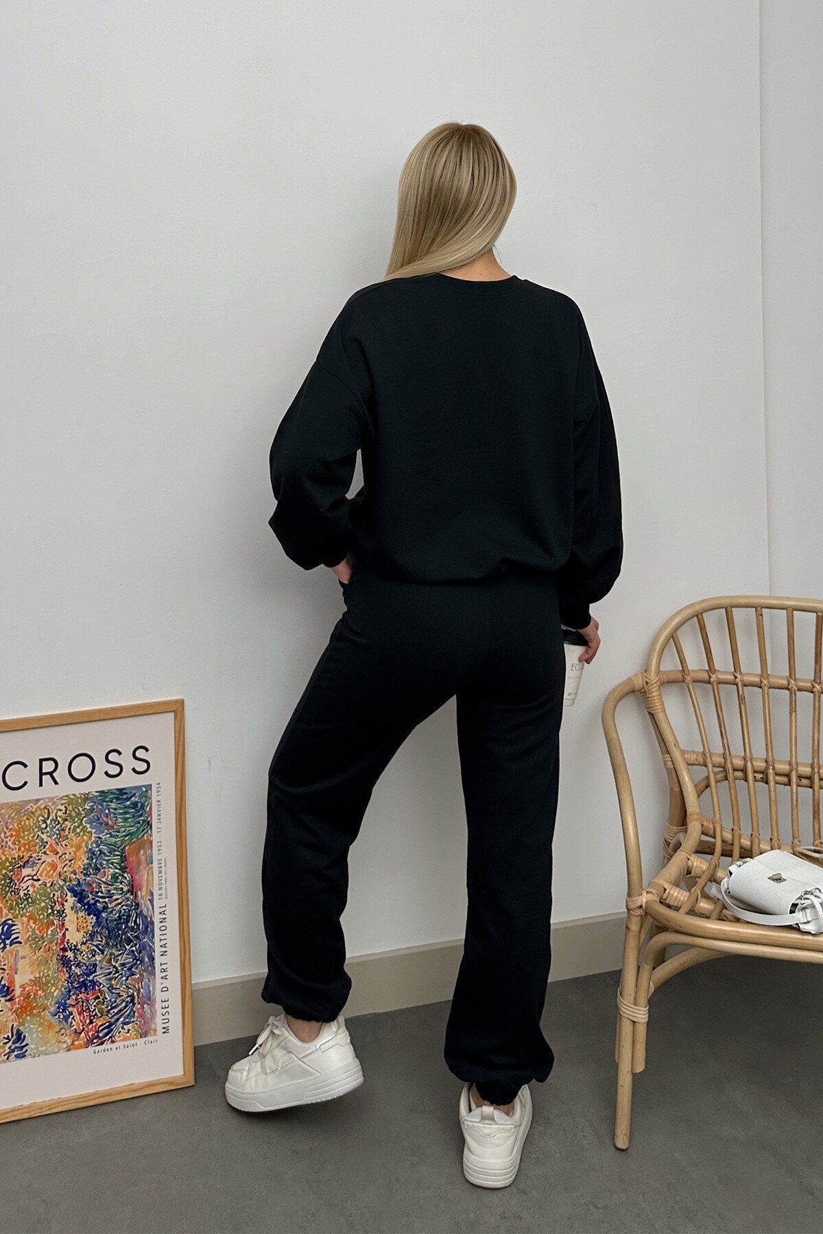 Siyah Bisiklet Yaka Beli Ve Paçası Lastikli İki İplik Basic Eşofman Takımı