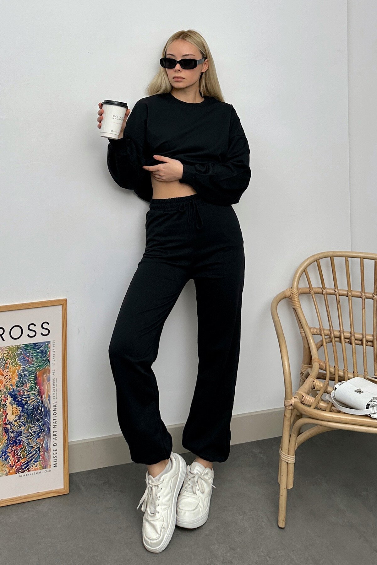 Siyah Bisiklet Yaka Beli Ve Paçası Lastikli İki İplik Basic Eşofman Takımı