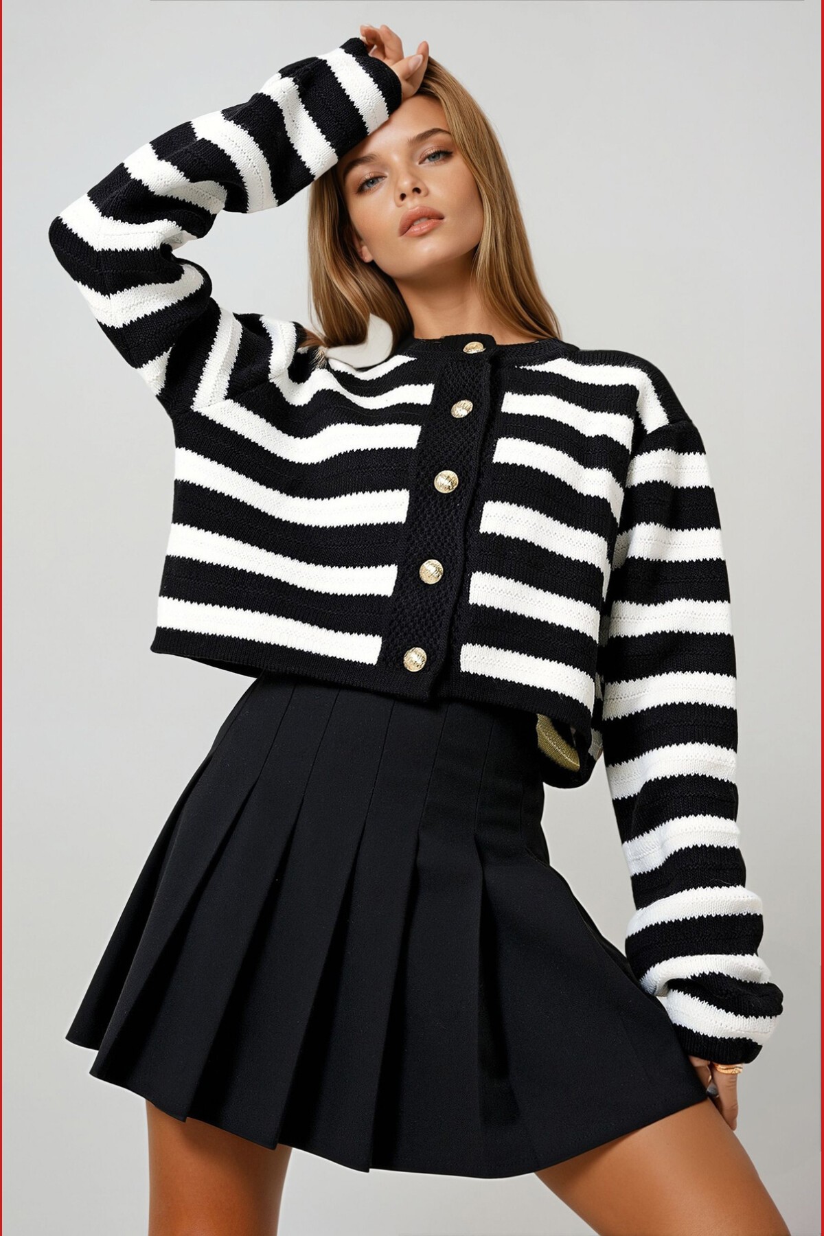 Siyah Bisiklet Yaka Çizgili Gold Düğmeli Örme Triko Hırka