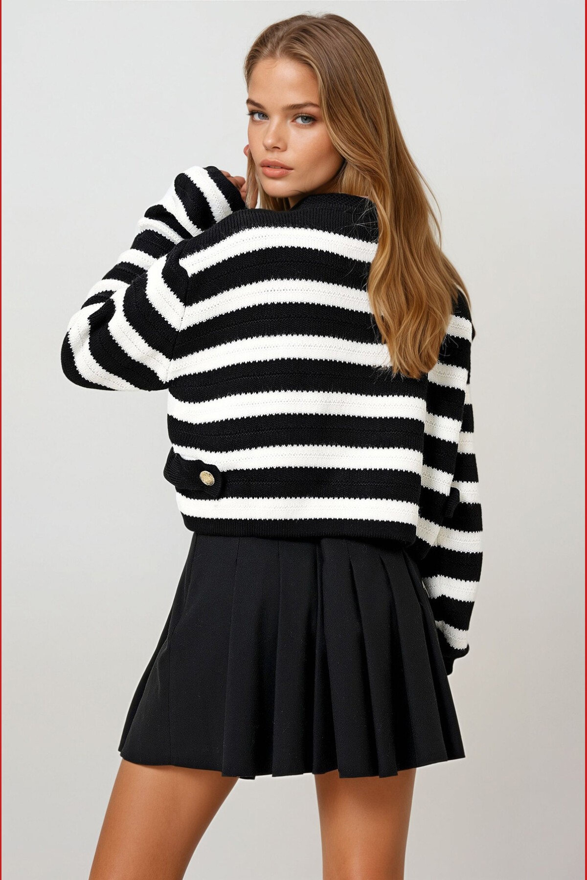 Siyah Bisiklet Yaka Çizgili Gold Düğmeli Örme Triko Hırka