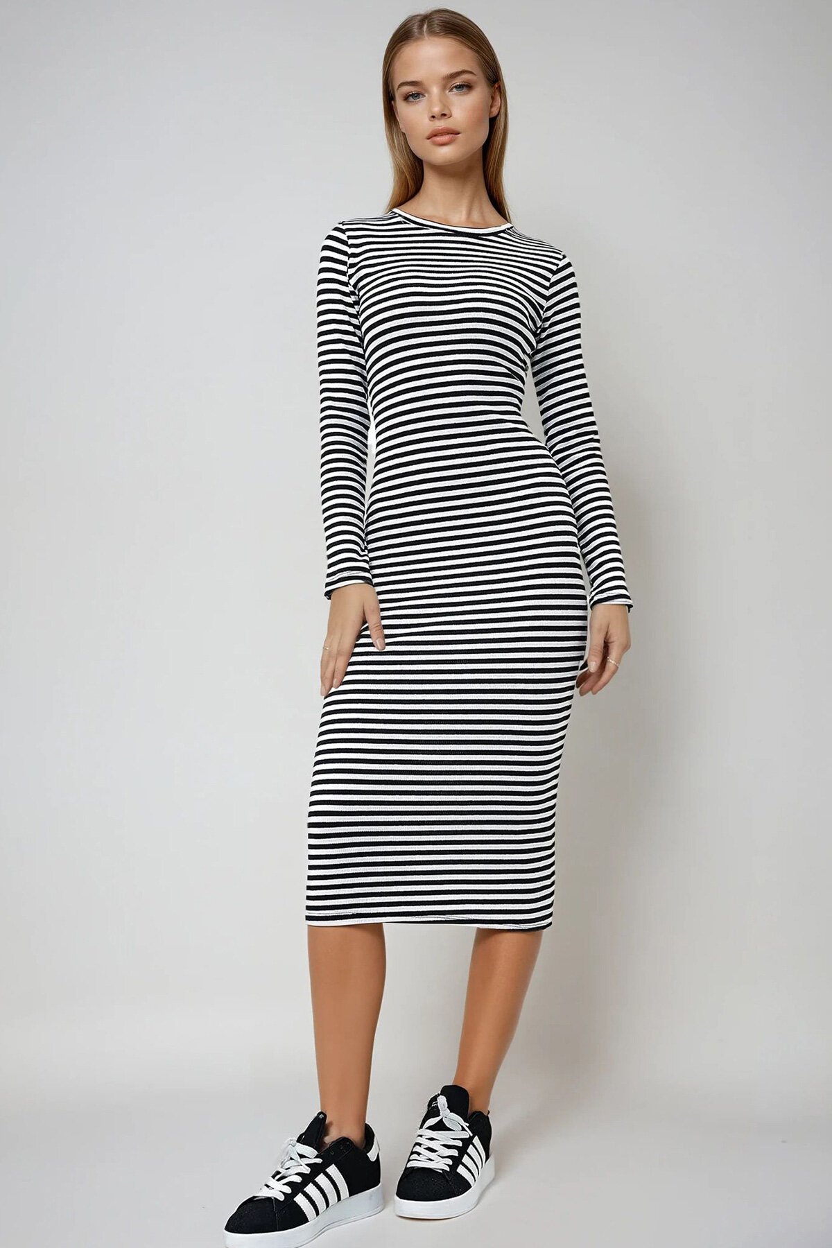 Siyah Bisiklet Yaka Çizgili Midi Boy Basic Elbise
