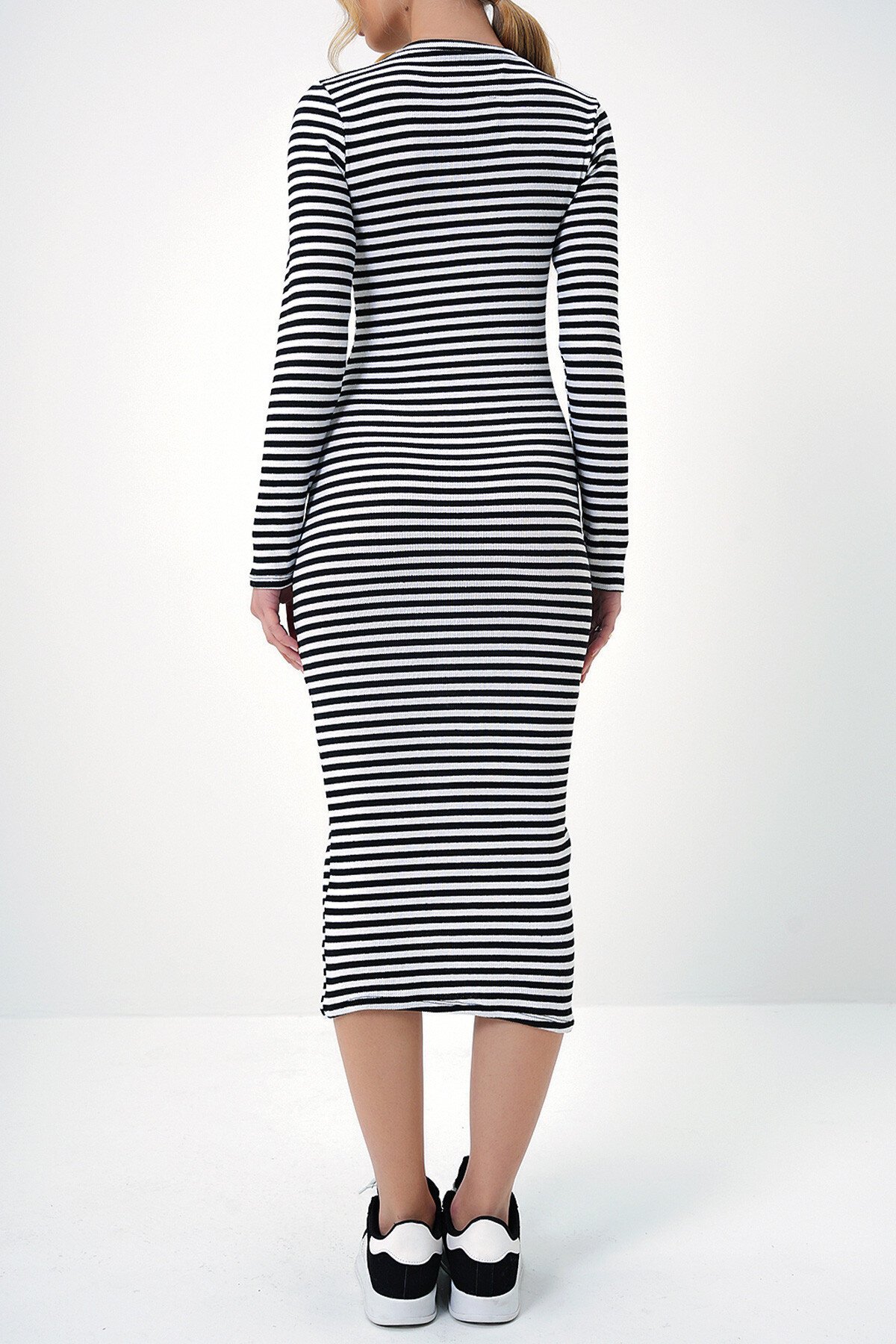 Siyah Bisiklet Yaka Çizgili Midi Boy Basic Elbise