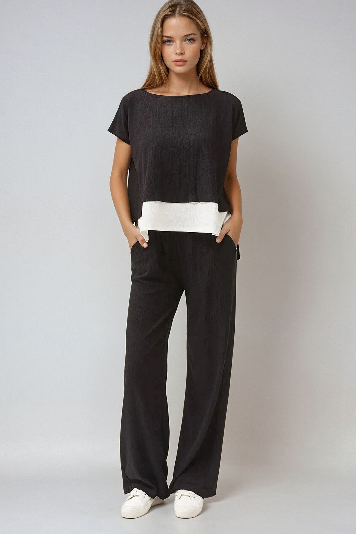 Siyah Bisiklet Yaka Eteği Garnili Bluz Ve Palazzo Pantolon İkili Krinkıl Takım