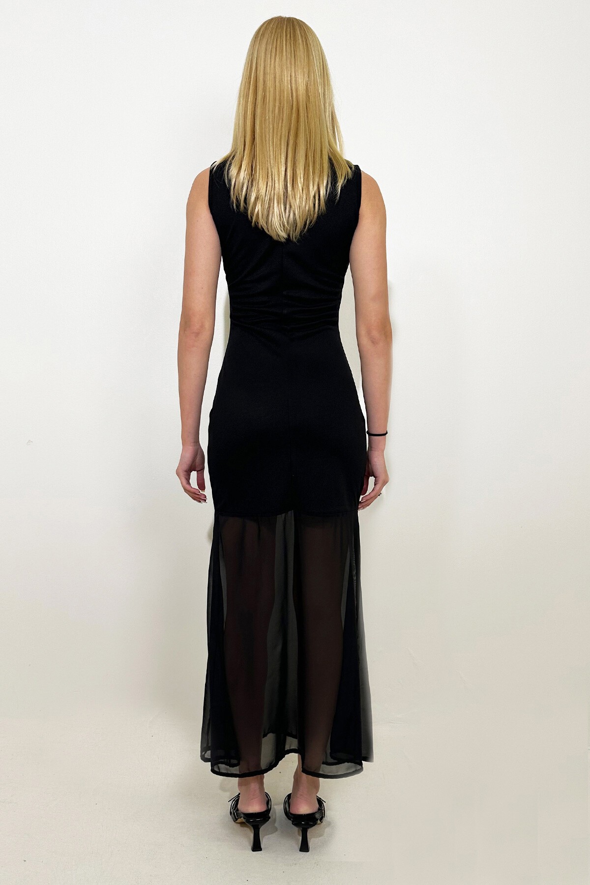 Siyah Bisiklet Yaka Eteği Şifon Kolsuz Maxi Boy Elbise
